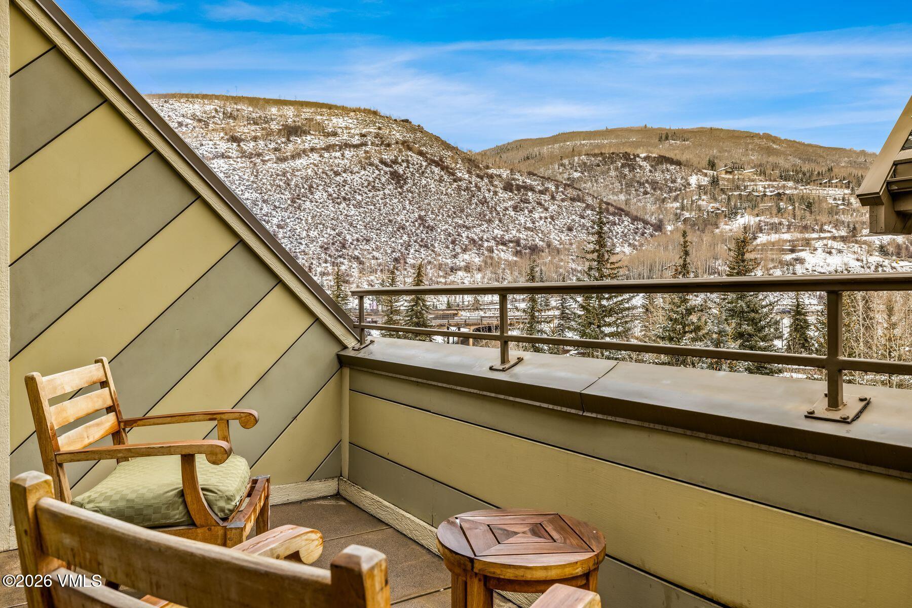 "Resolution" | Four Seasons Private Residence #9204