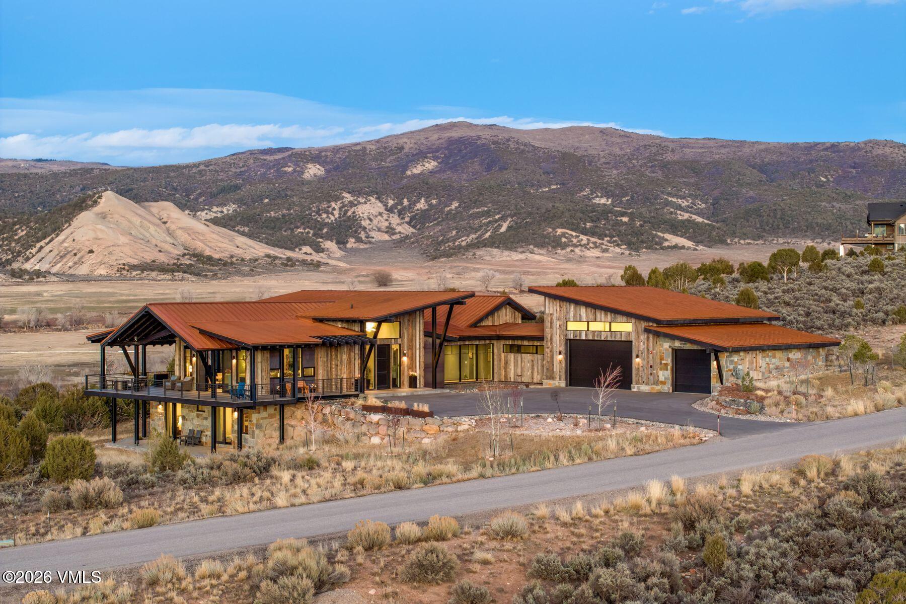 891 E Haystacker Drive