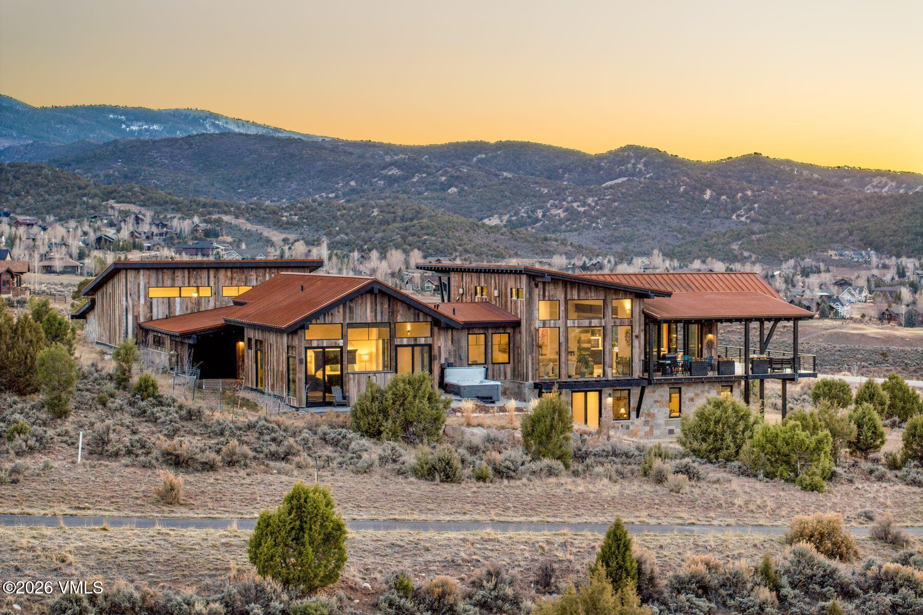 891 E Haystacker Drive