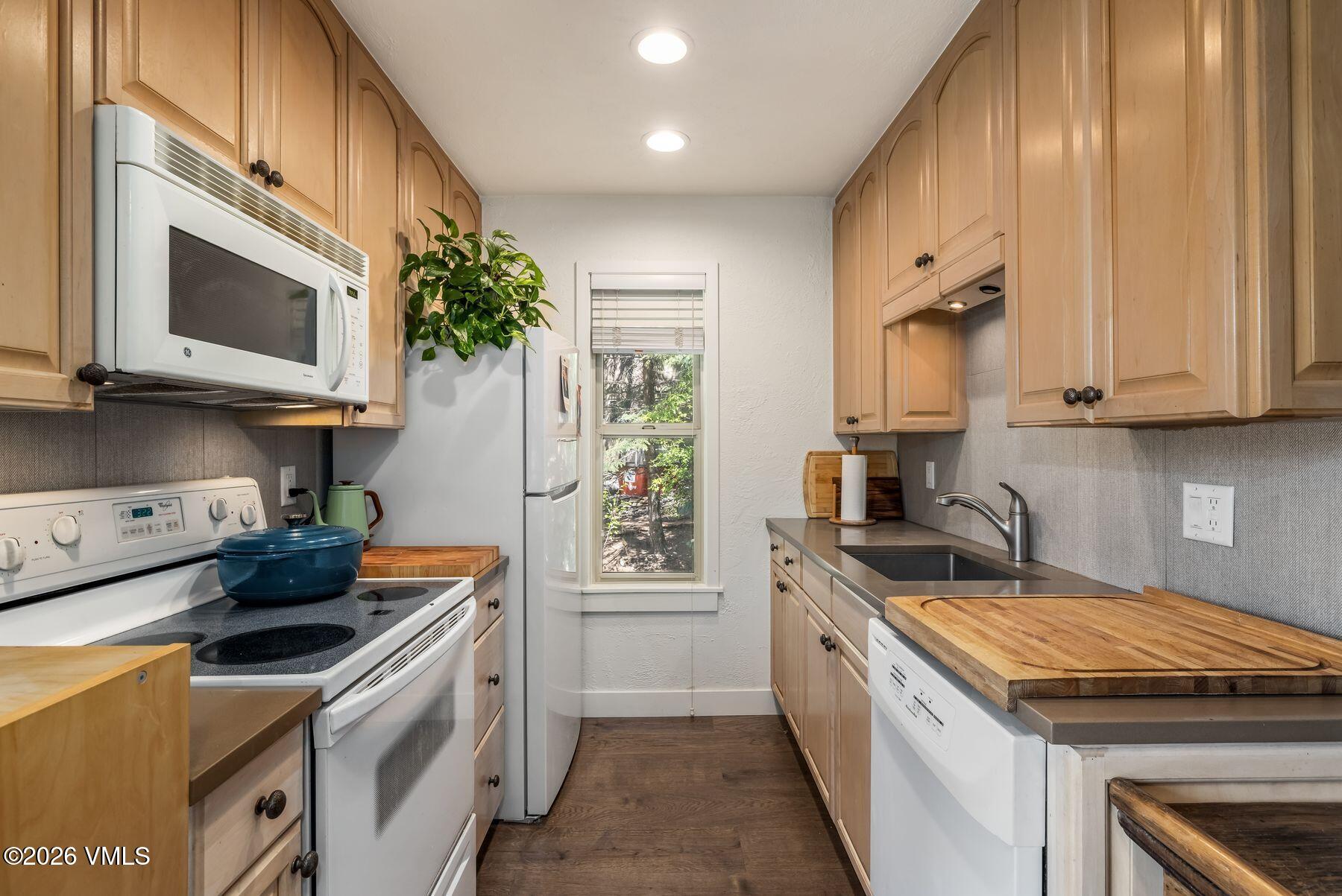 5024 Main Gore Drive UNIT B3