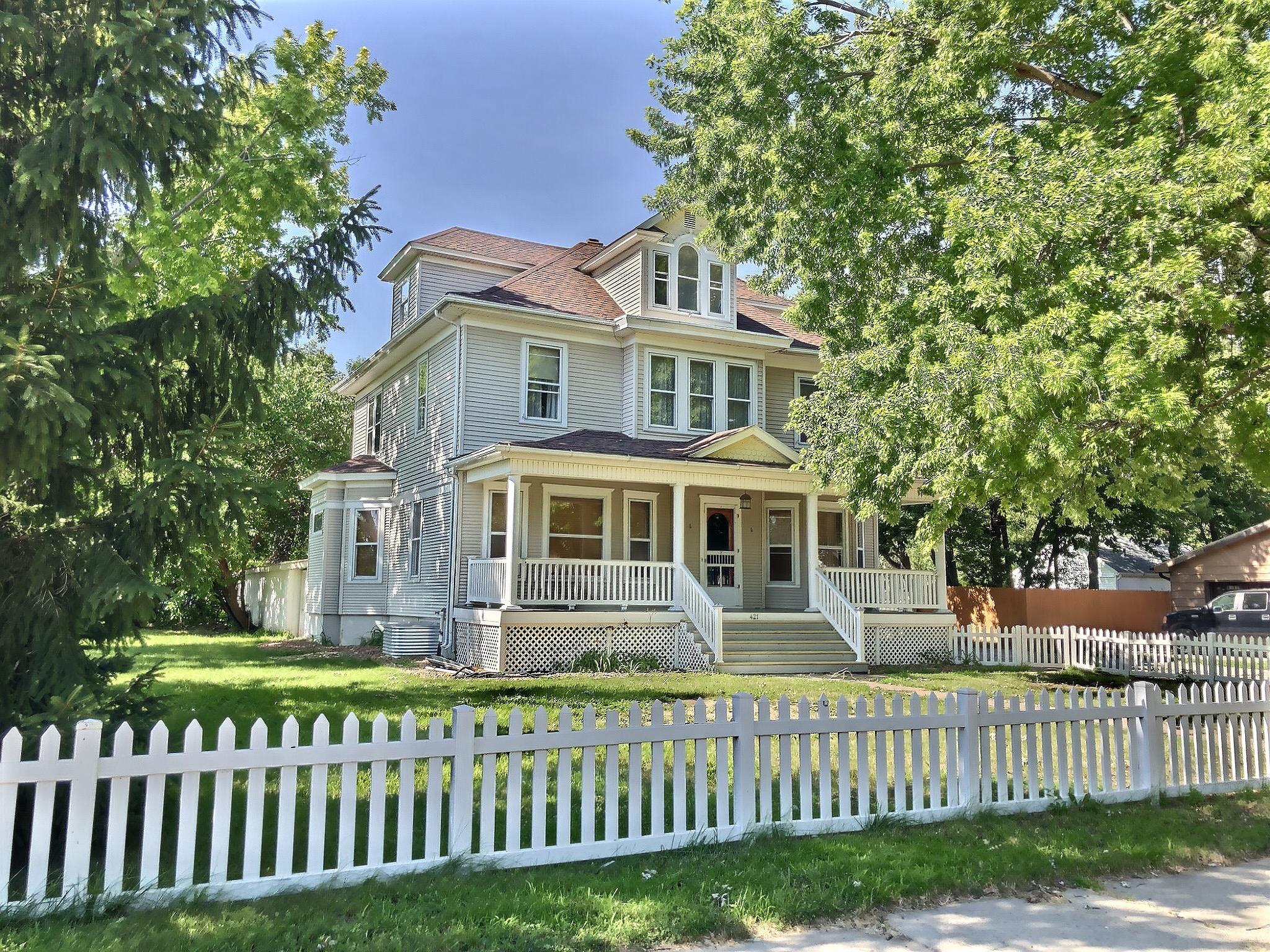 421 E 11th Ave