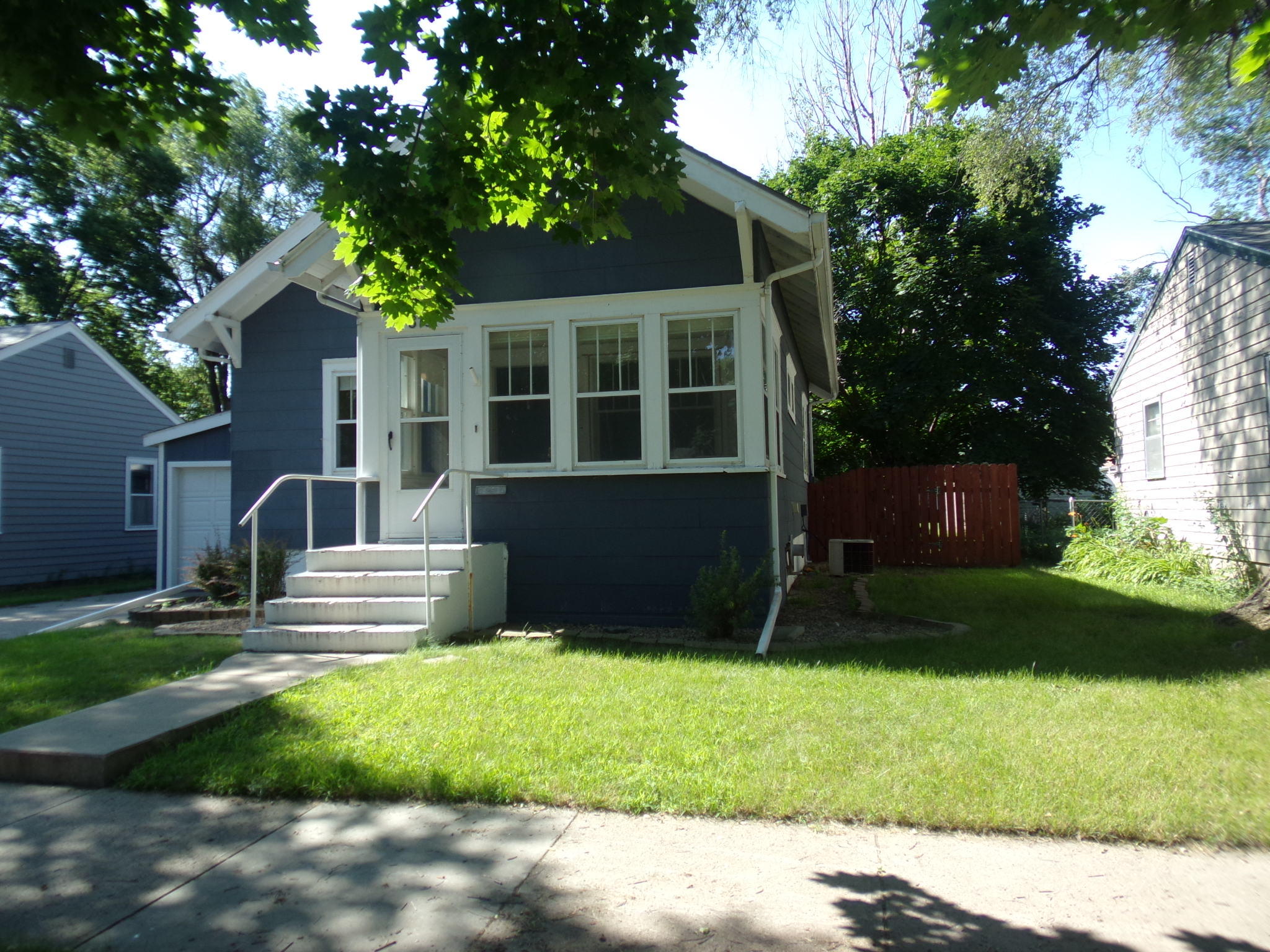 815 E 7th Ave