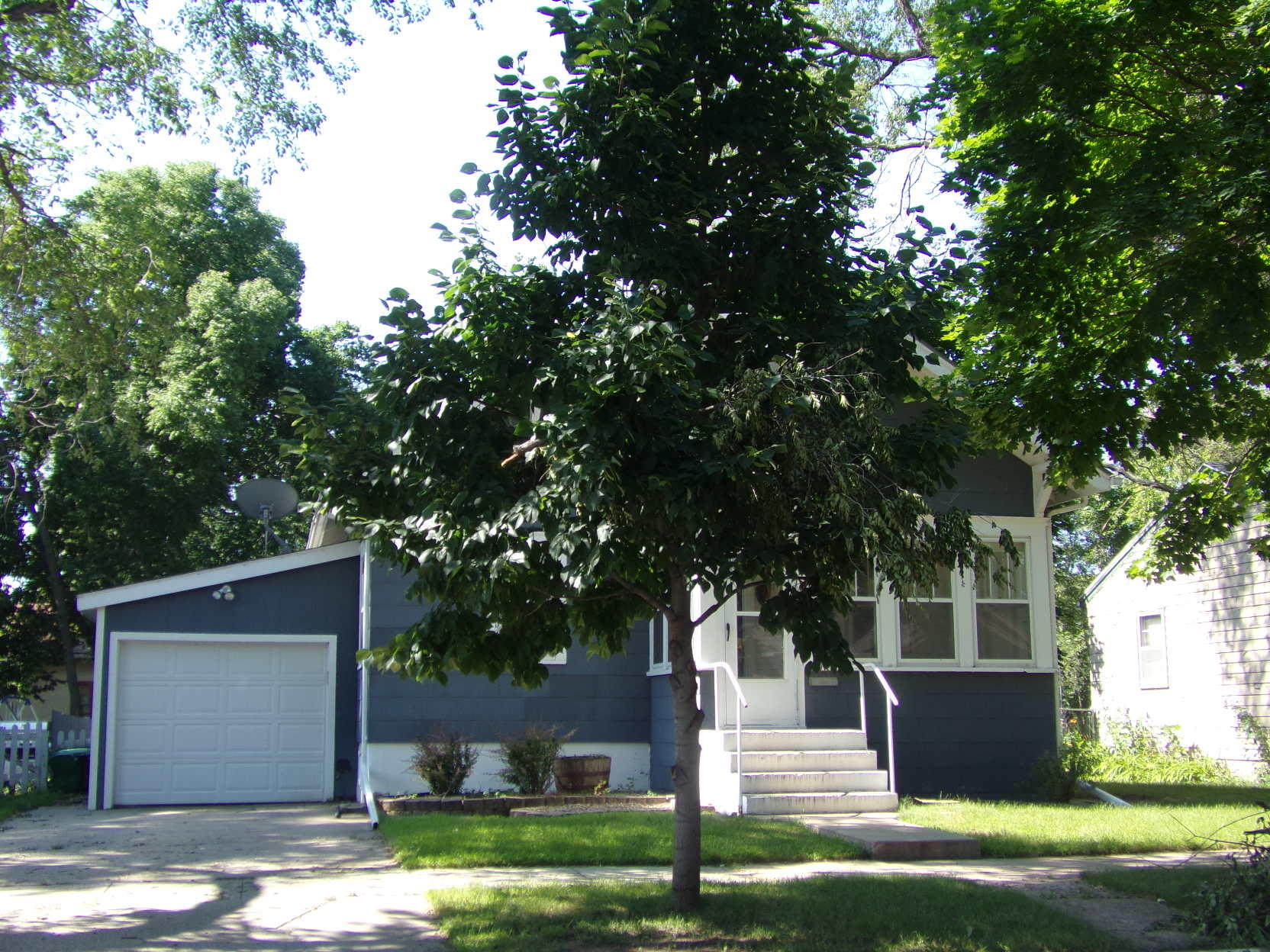 815 E 7th Ave