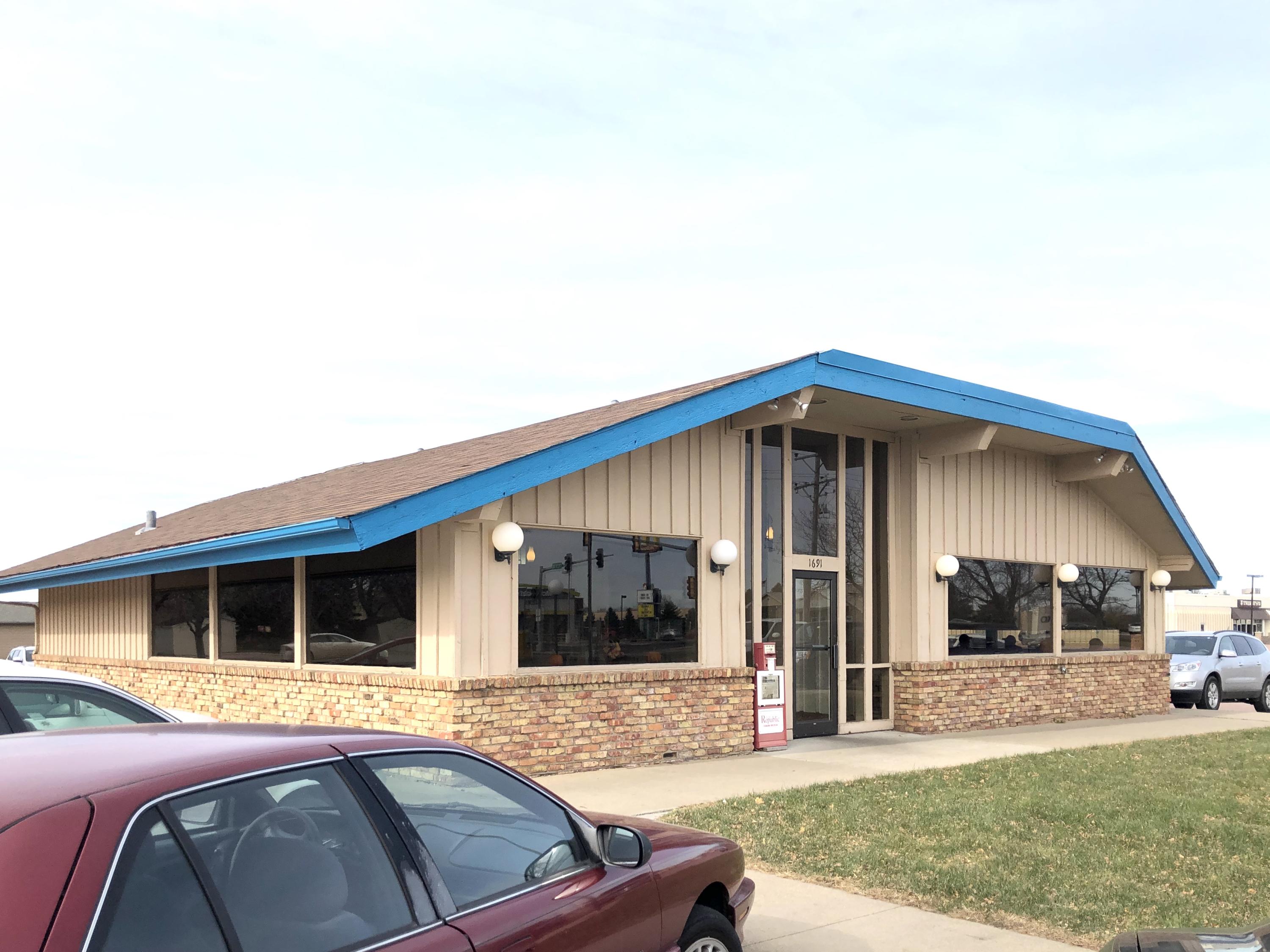 1691 N Main St