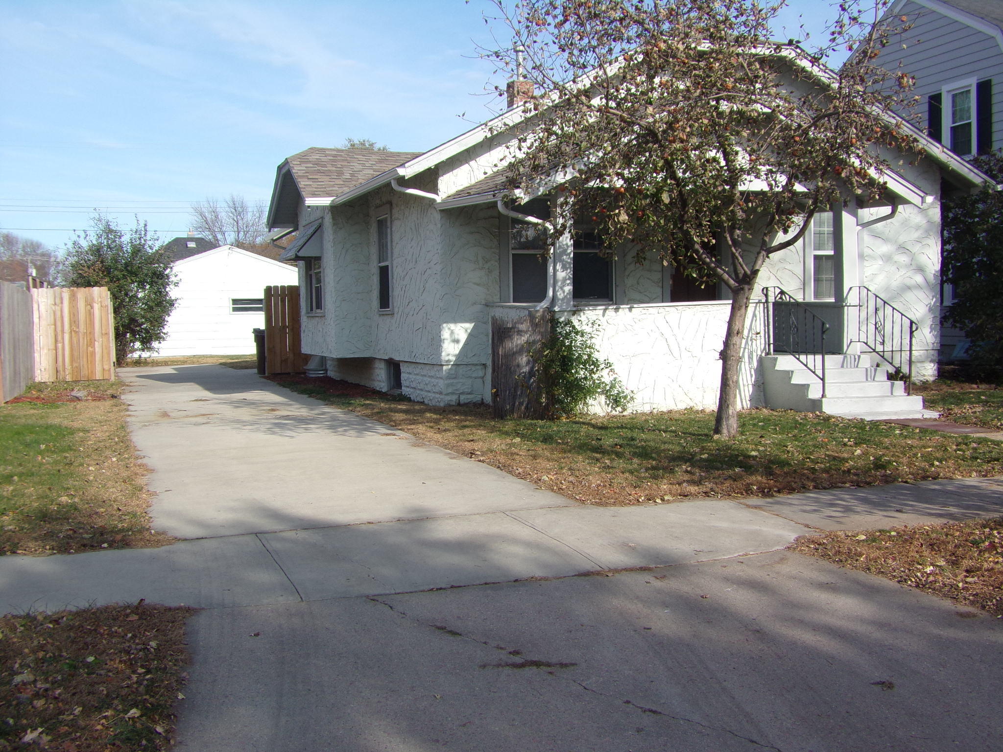 1118 E 3rd Ave