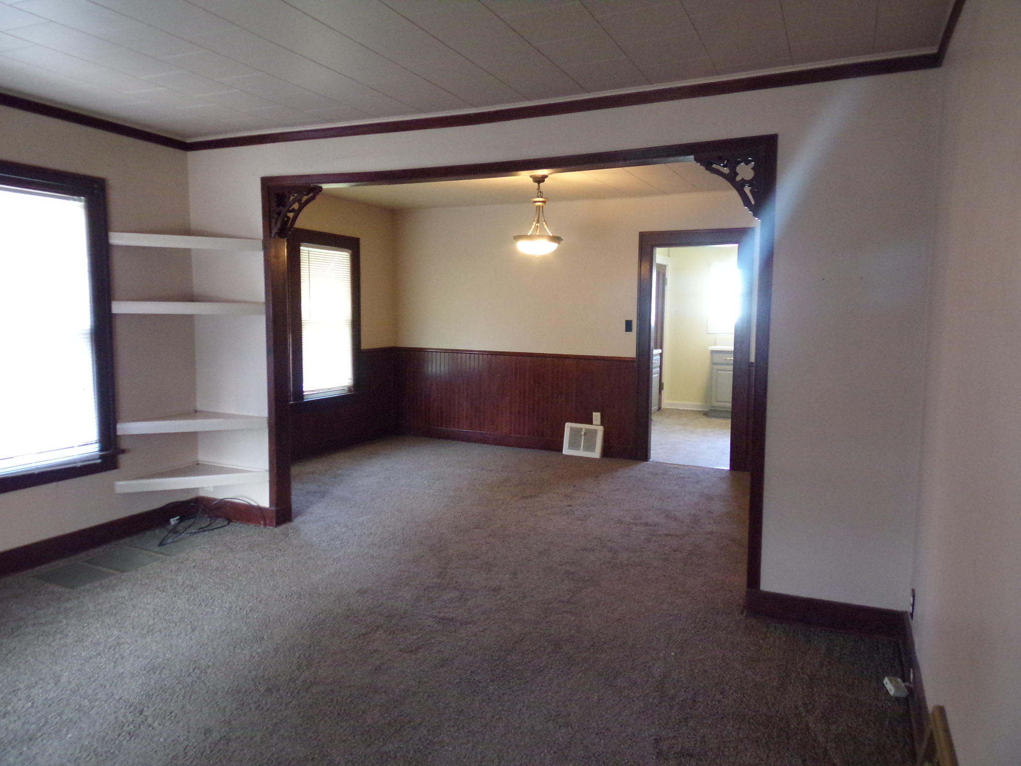 1118 E 3rd Ave