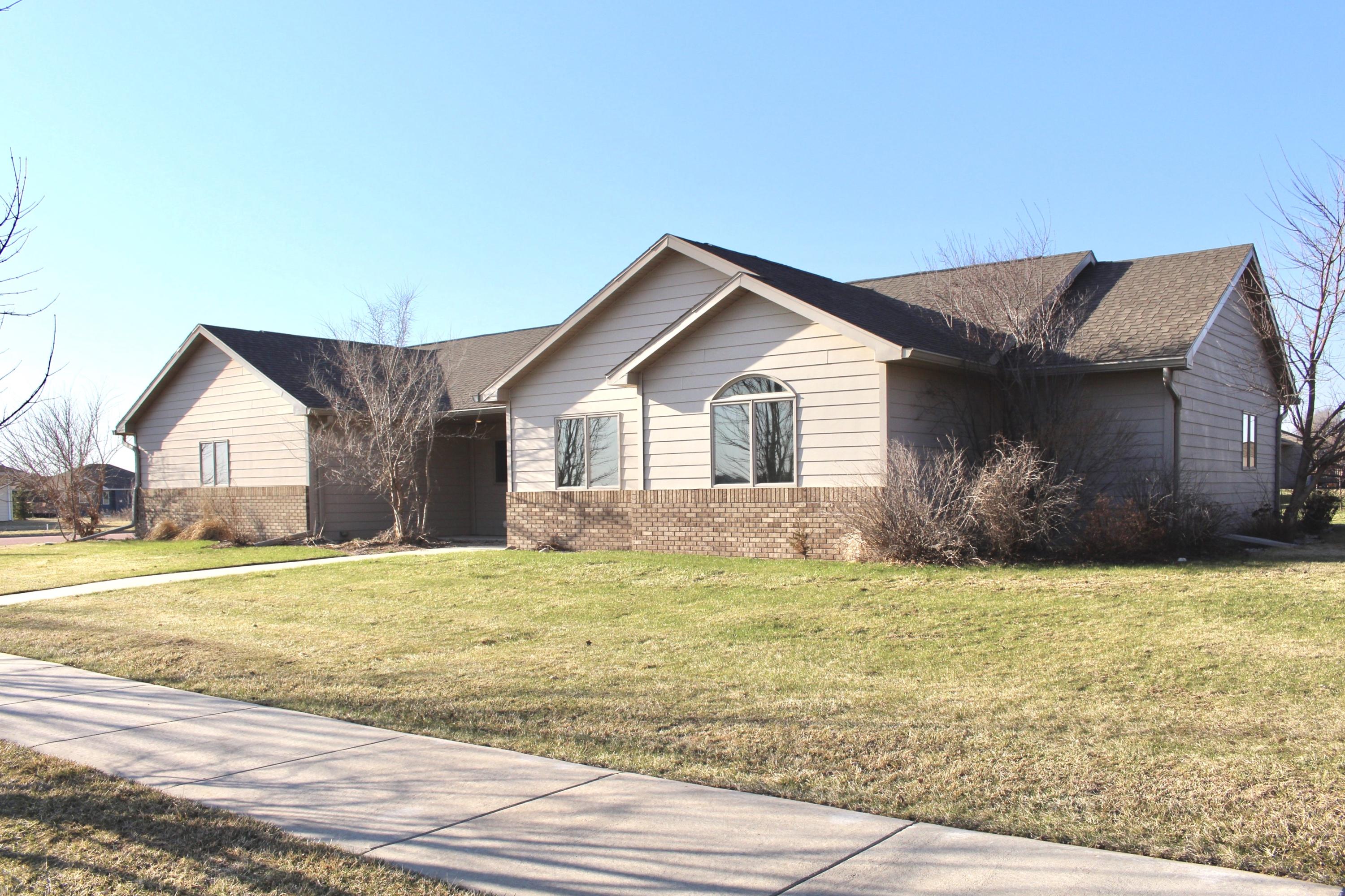900 Carl Rd