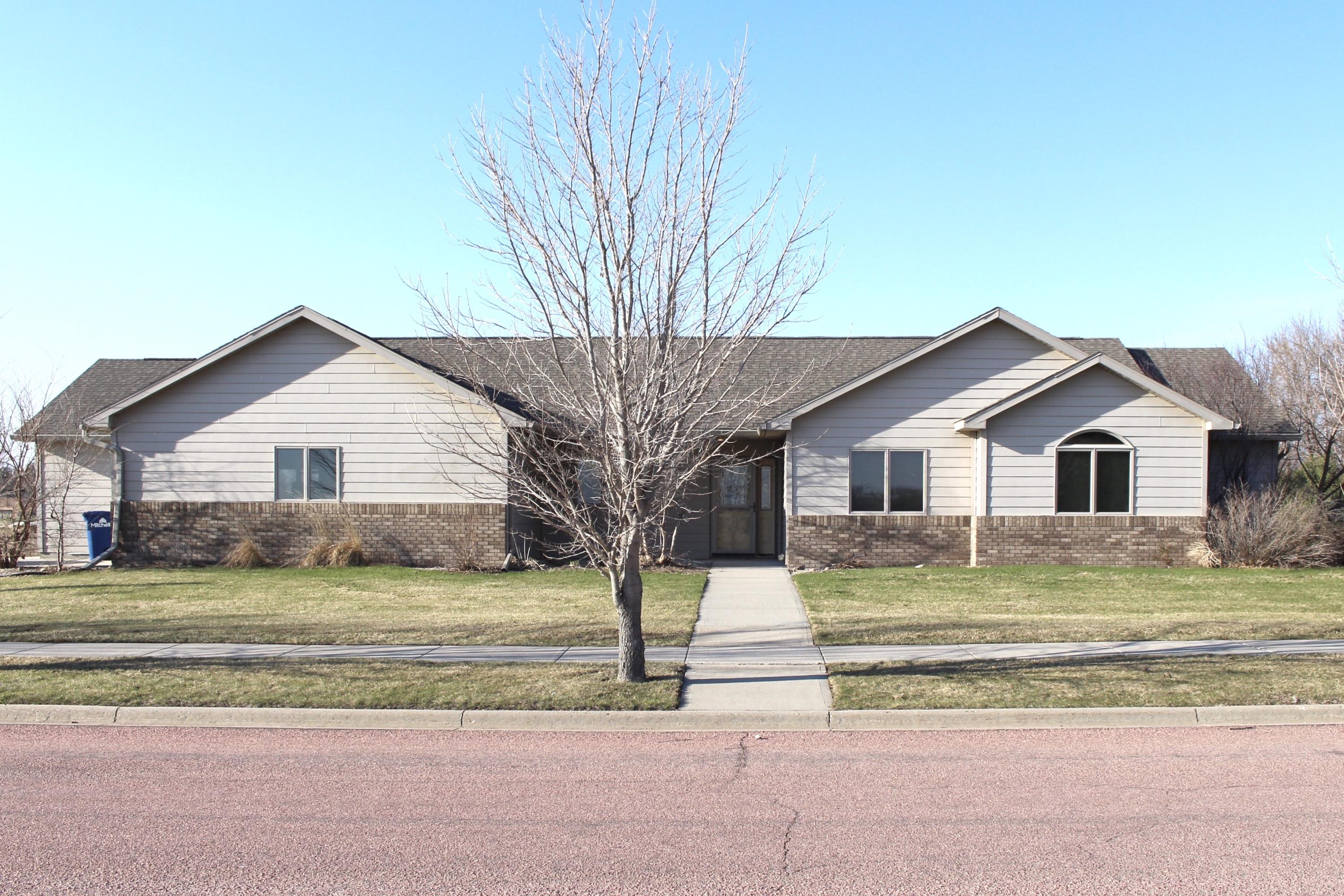 900 Carl Rd