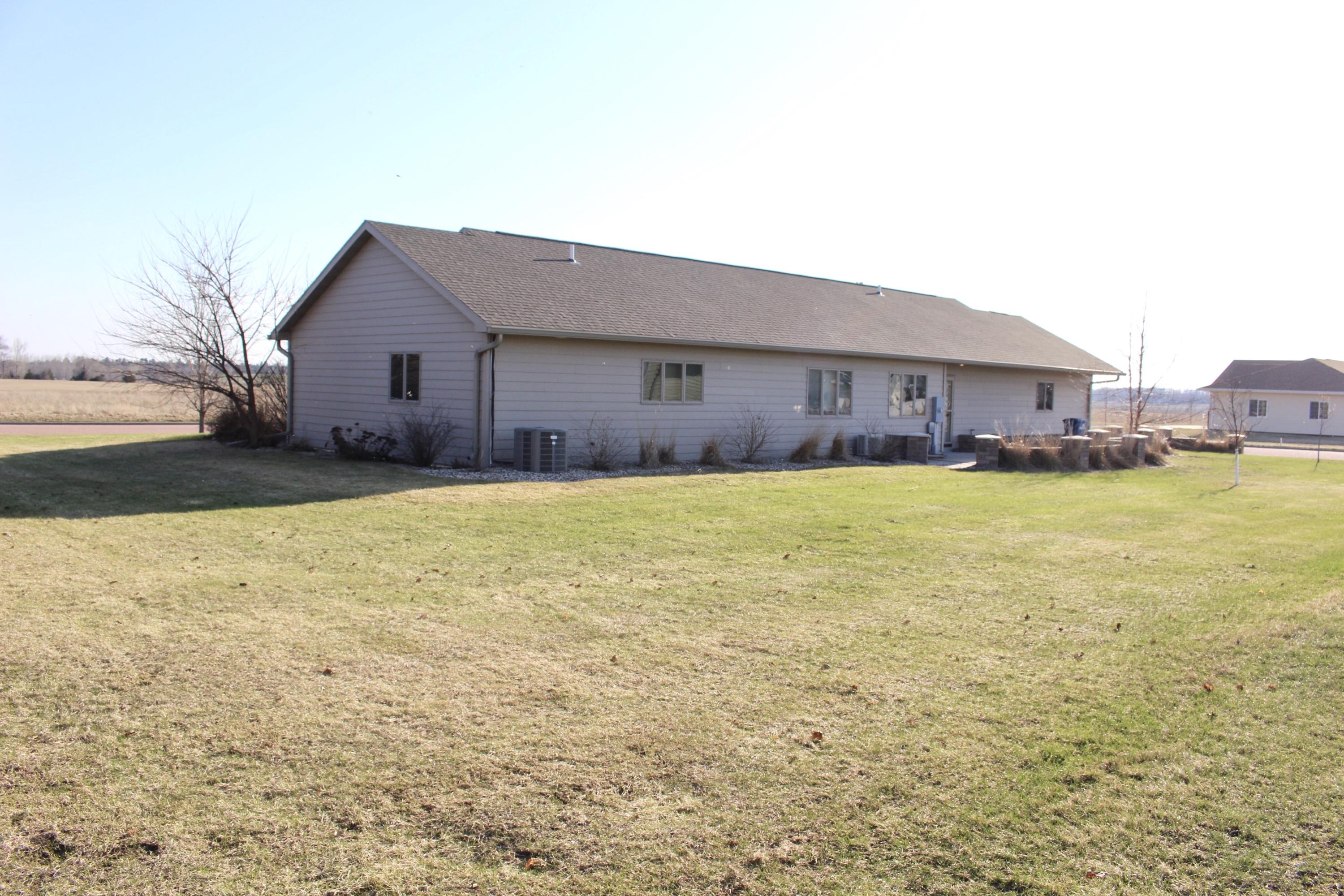 900 Carl Rd