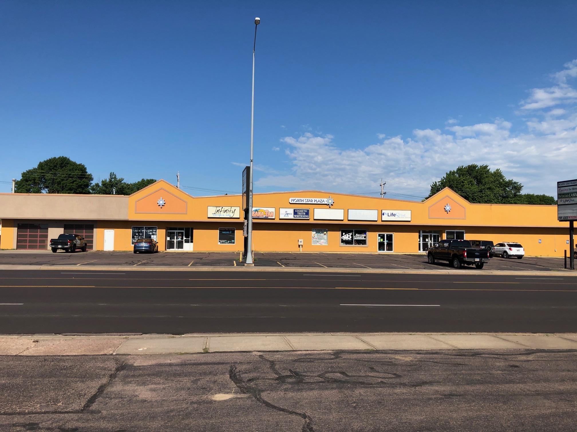 1401 N Main St