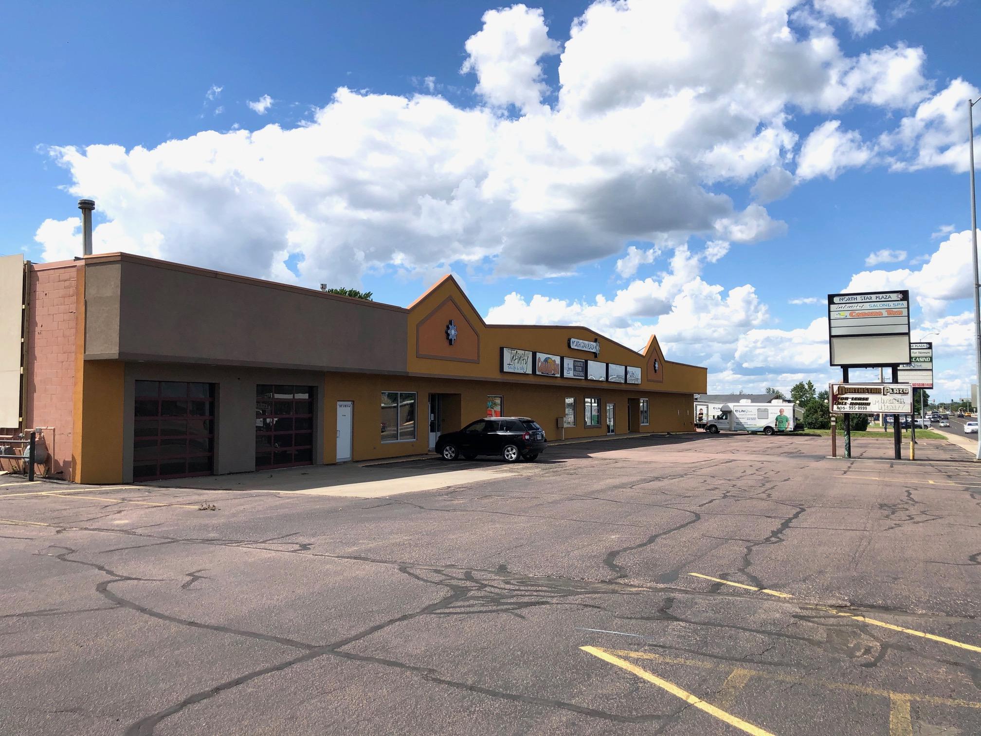 1401 N Main St
