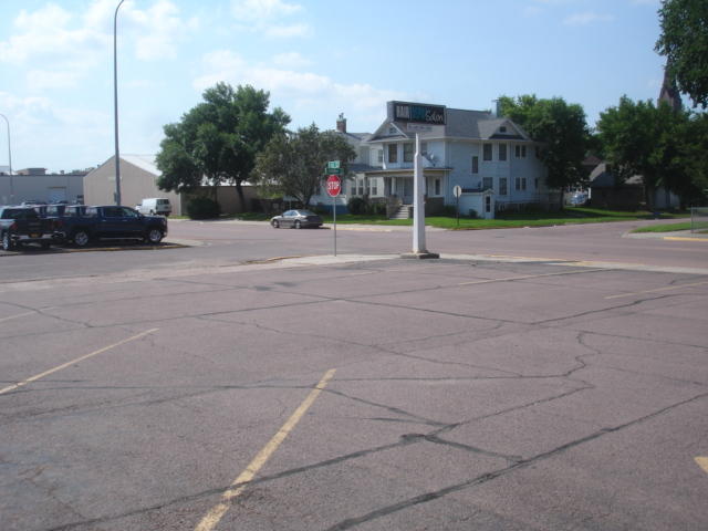 401 E 1st St