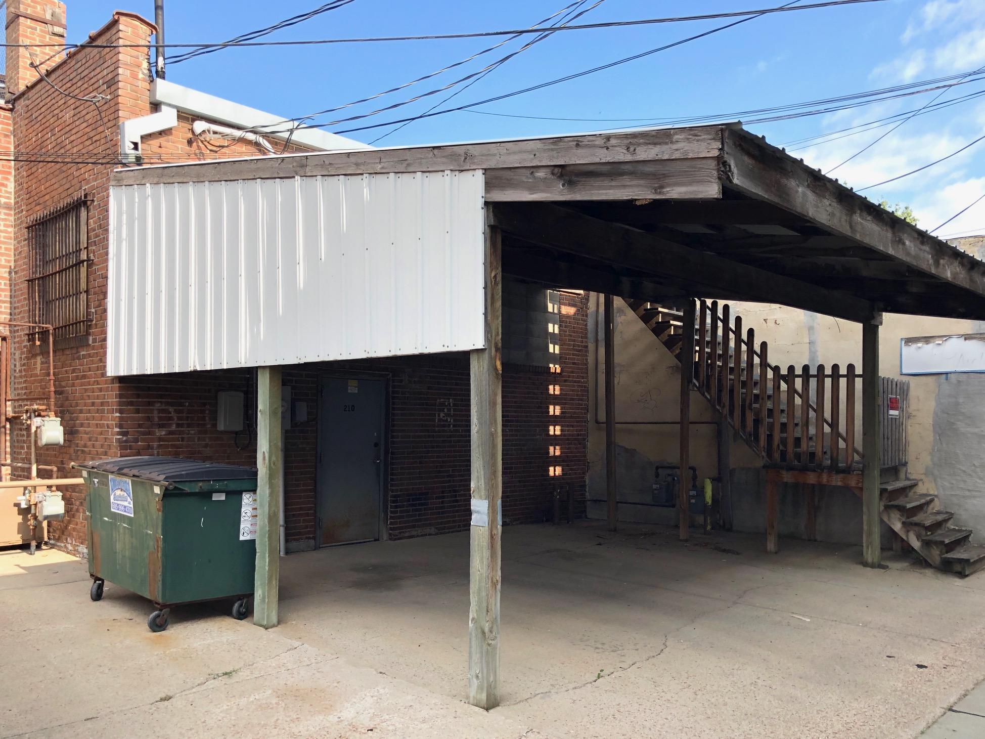 210 N Main St