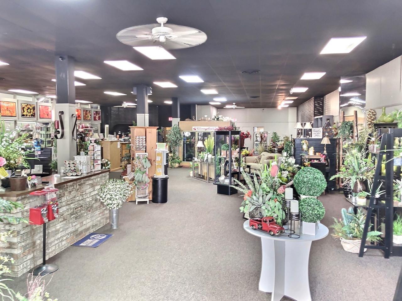 208 N Main St
