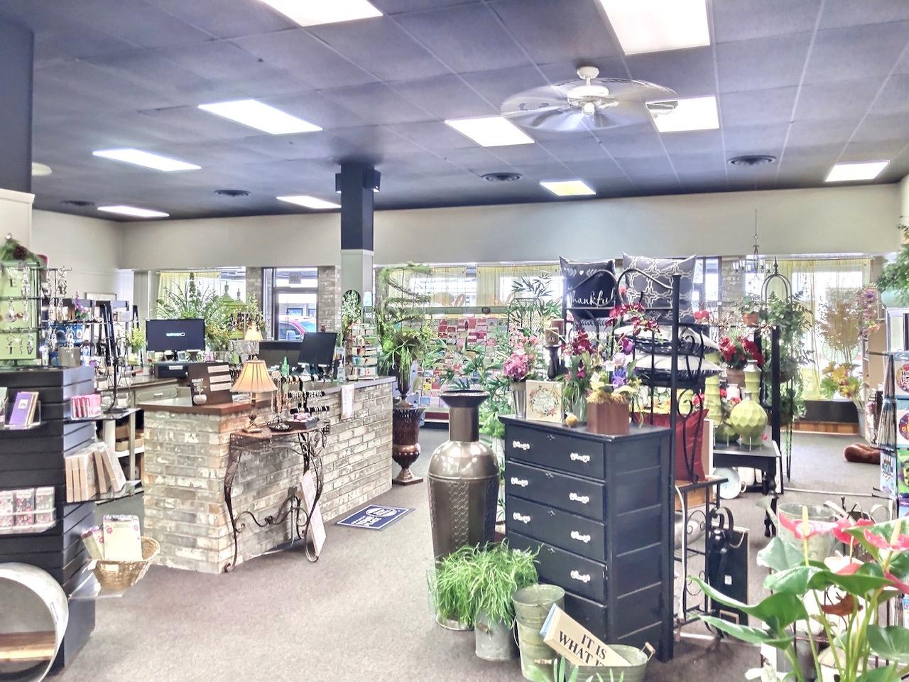 208 N Main St