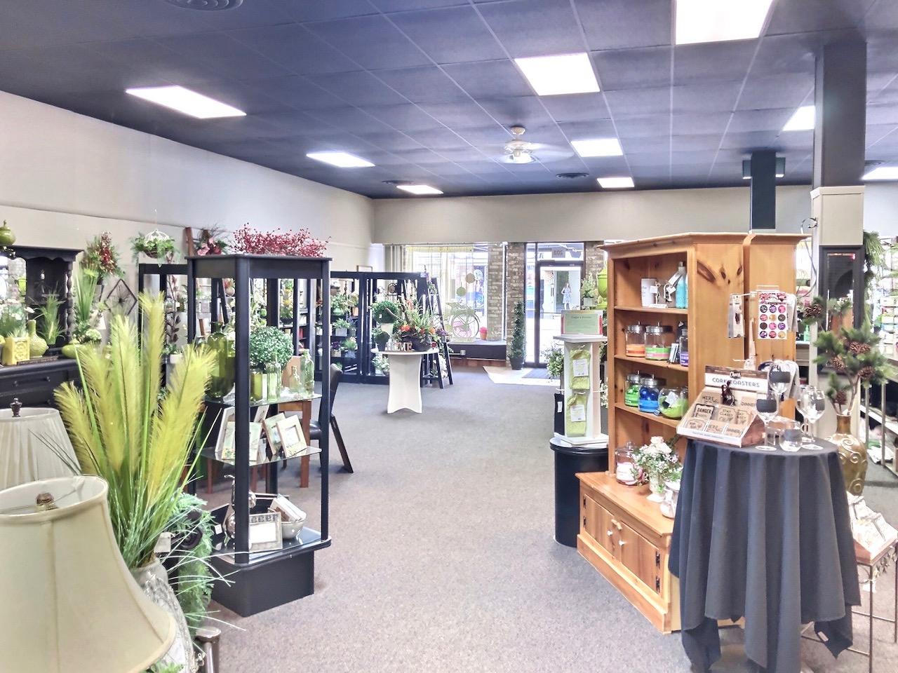 208 N Main St