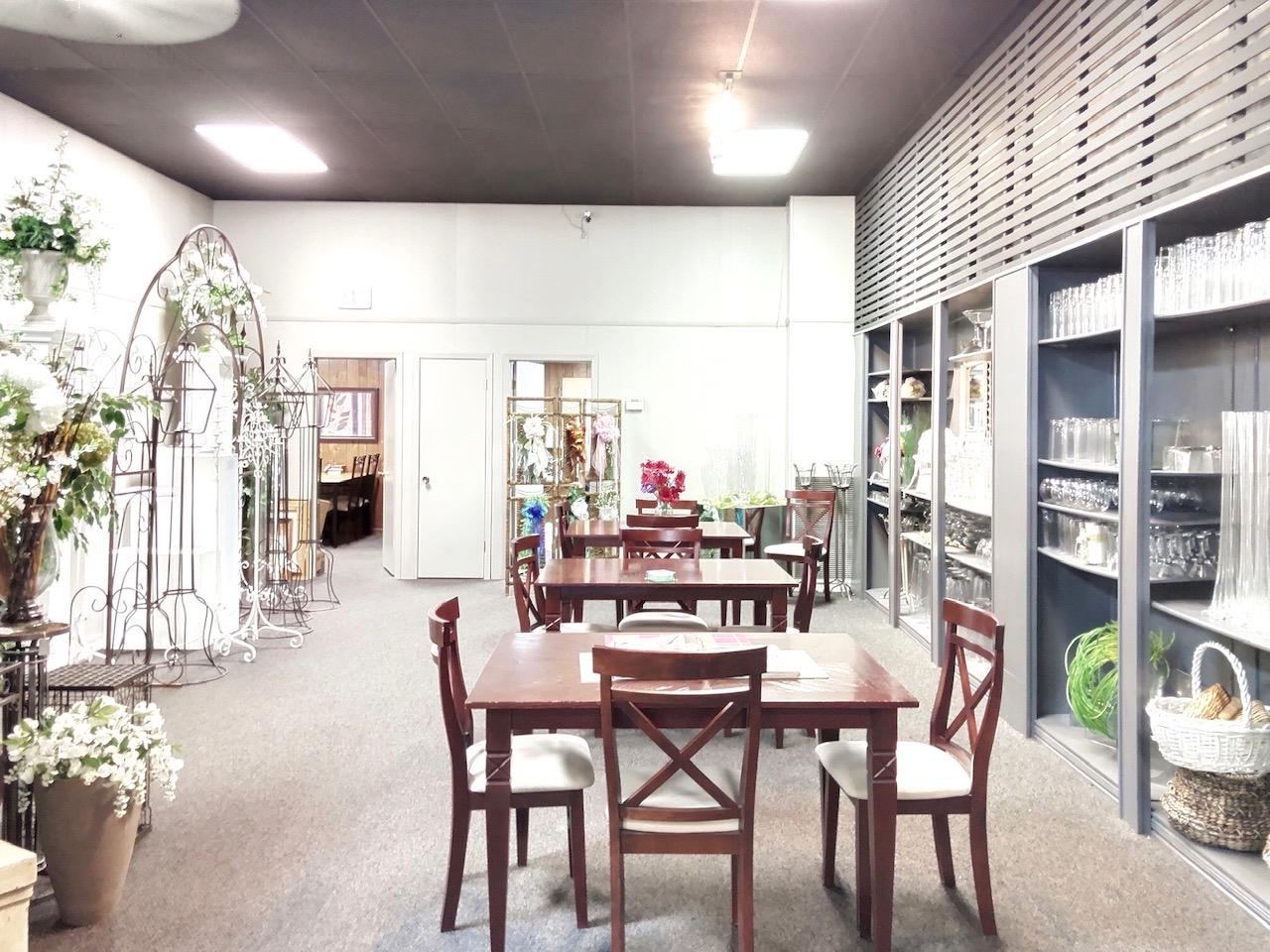 208 N Main St