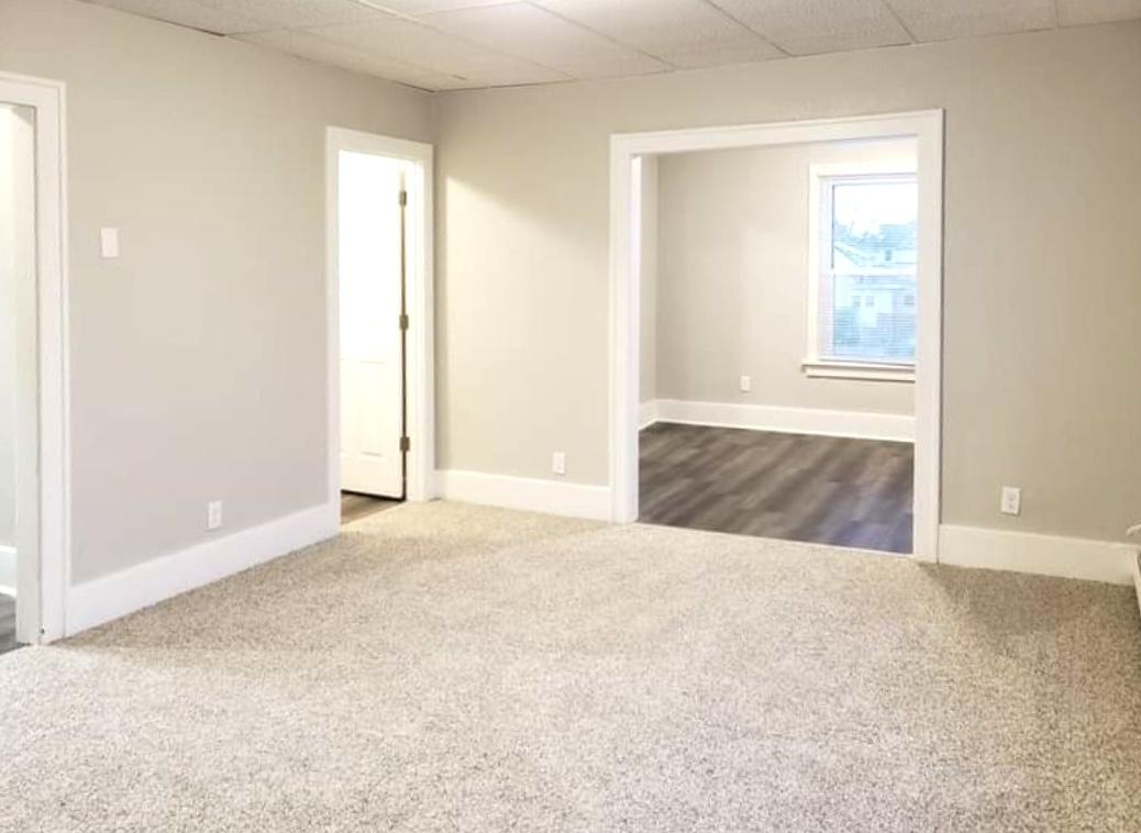 121 W 6th Ave