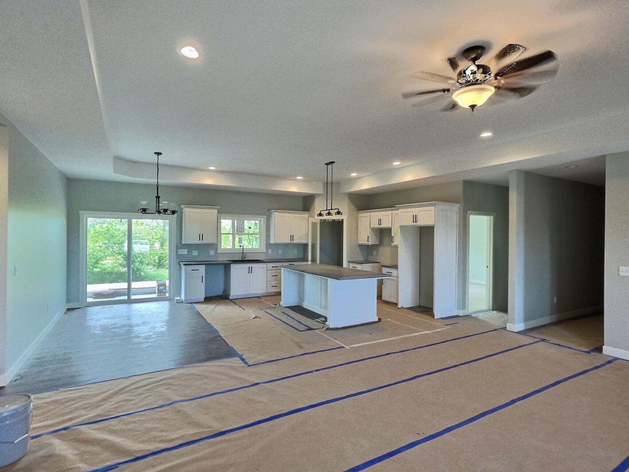 3209 Canal Cir
