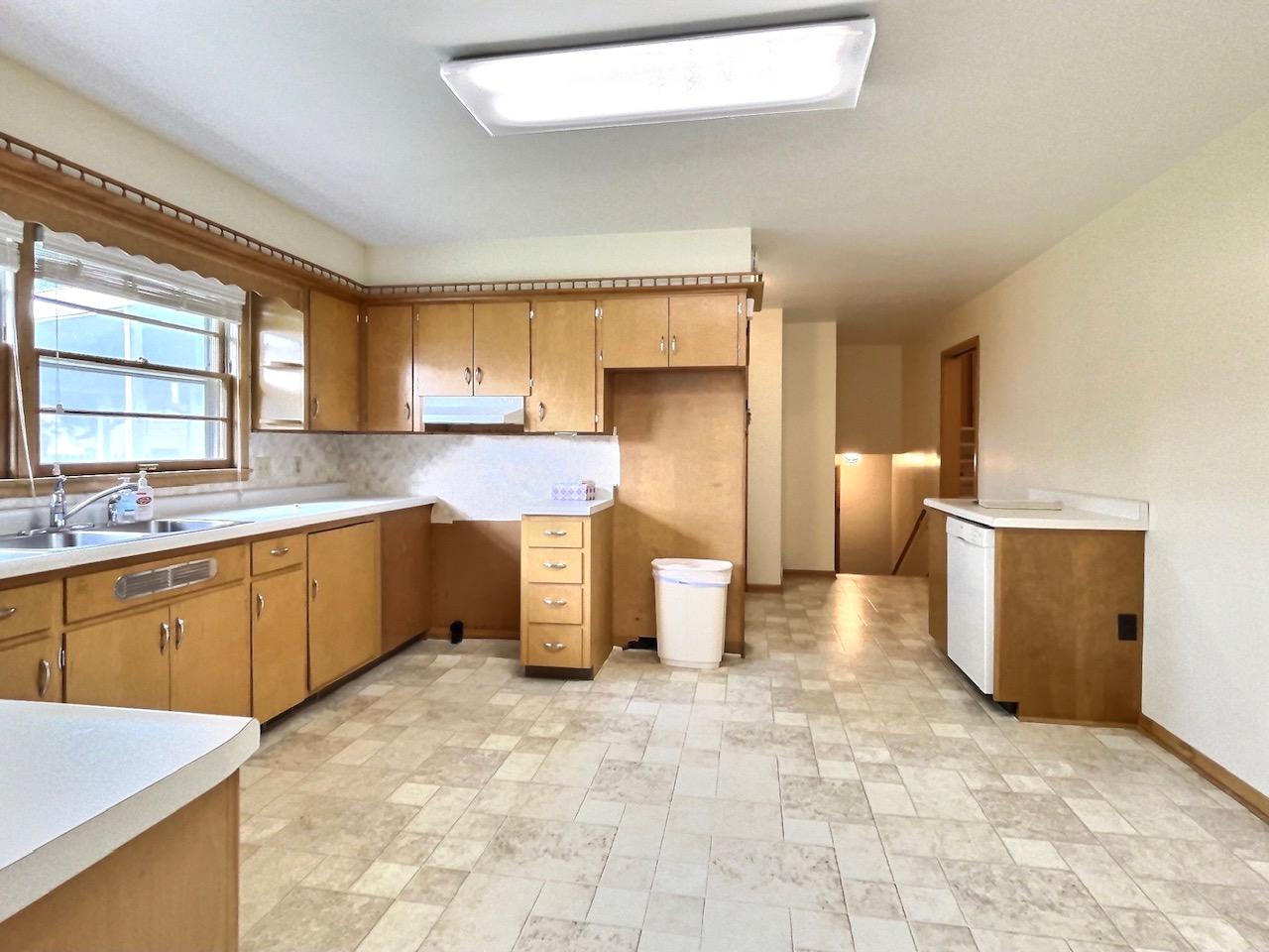 413 W 4th Ave