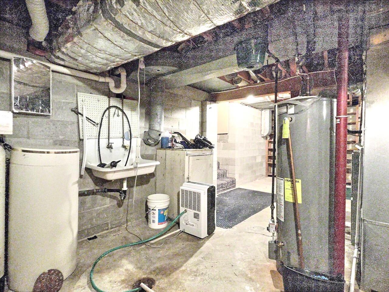 413 W 4th Ave