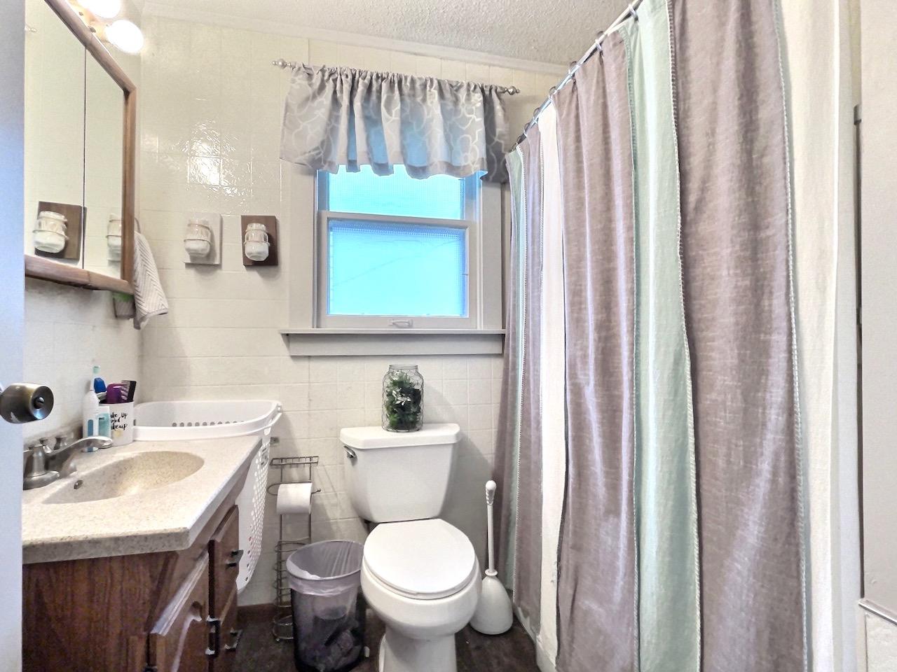 217 W 11th Ave