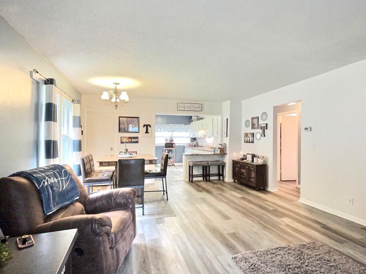 217 W 11th Ave