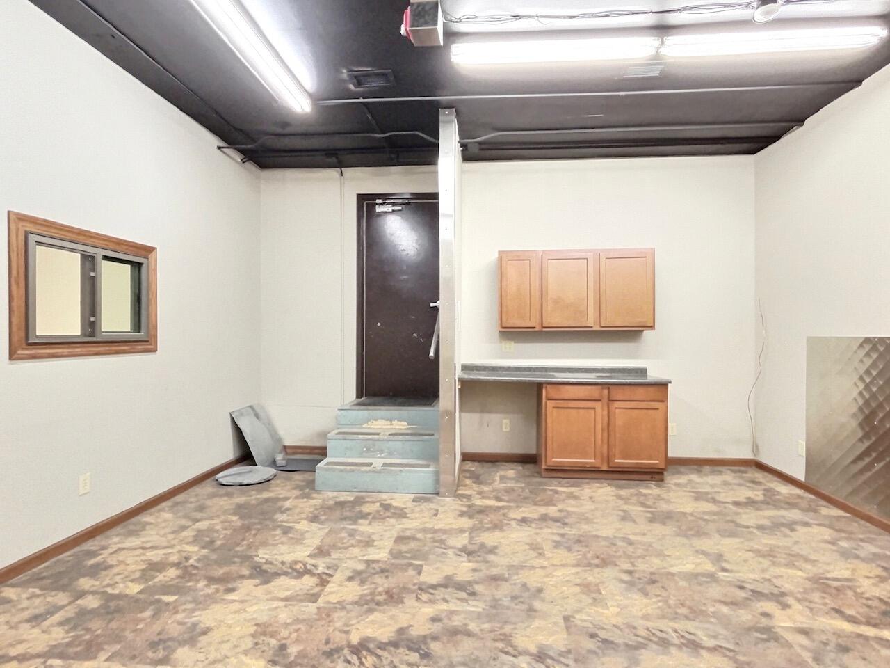 110 1/2 N Lawler St