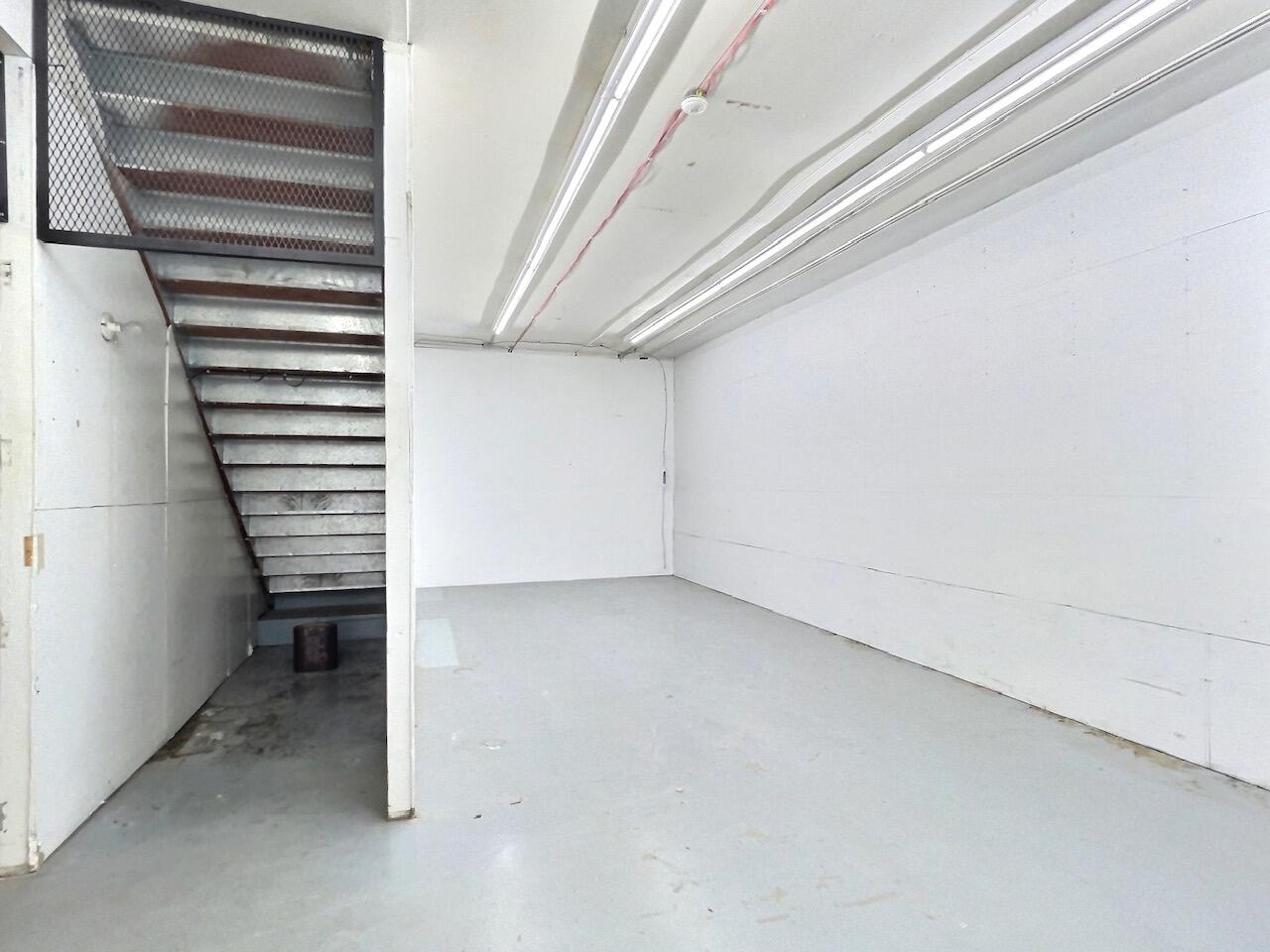 110 1/2 N Lawler St