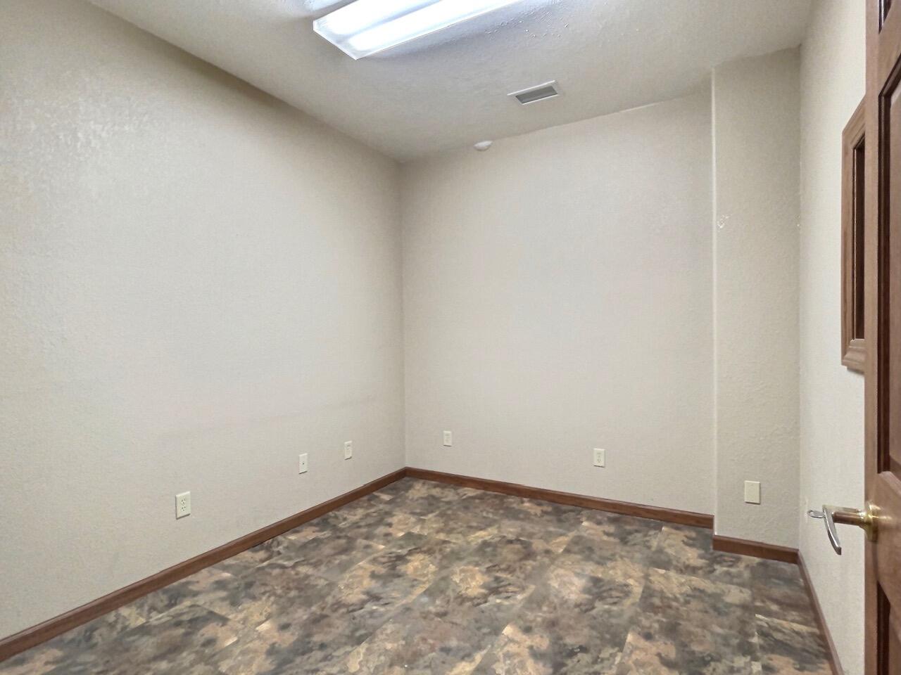 110 1/2 N Lawler St