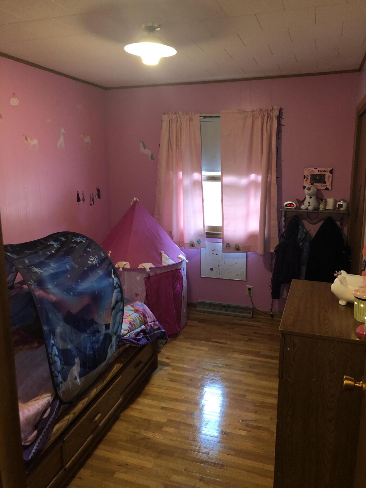 903 W Ash Ave