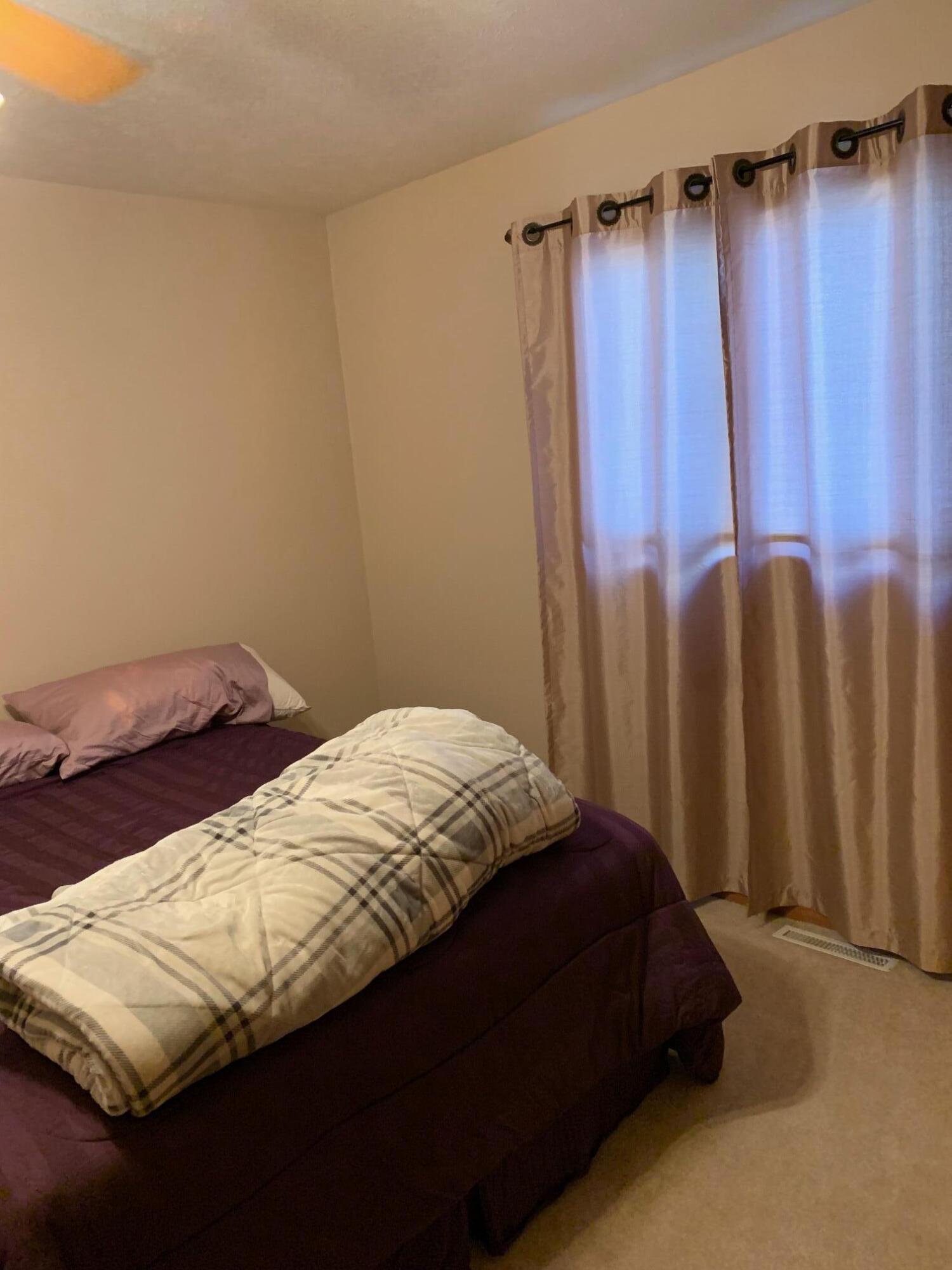 700 W 17th Ave