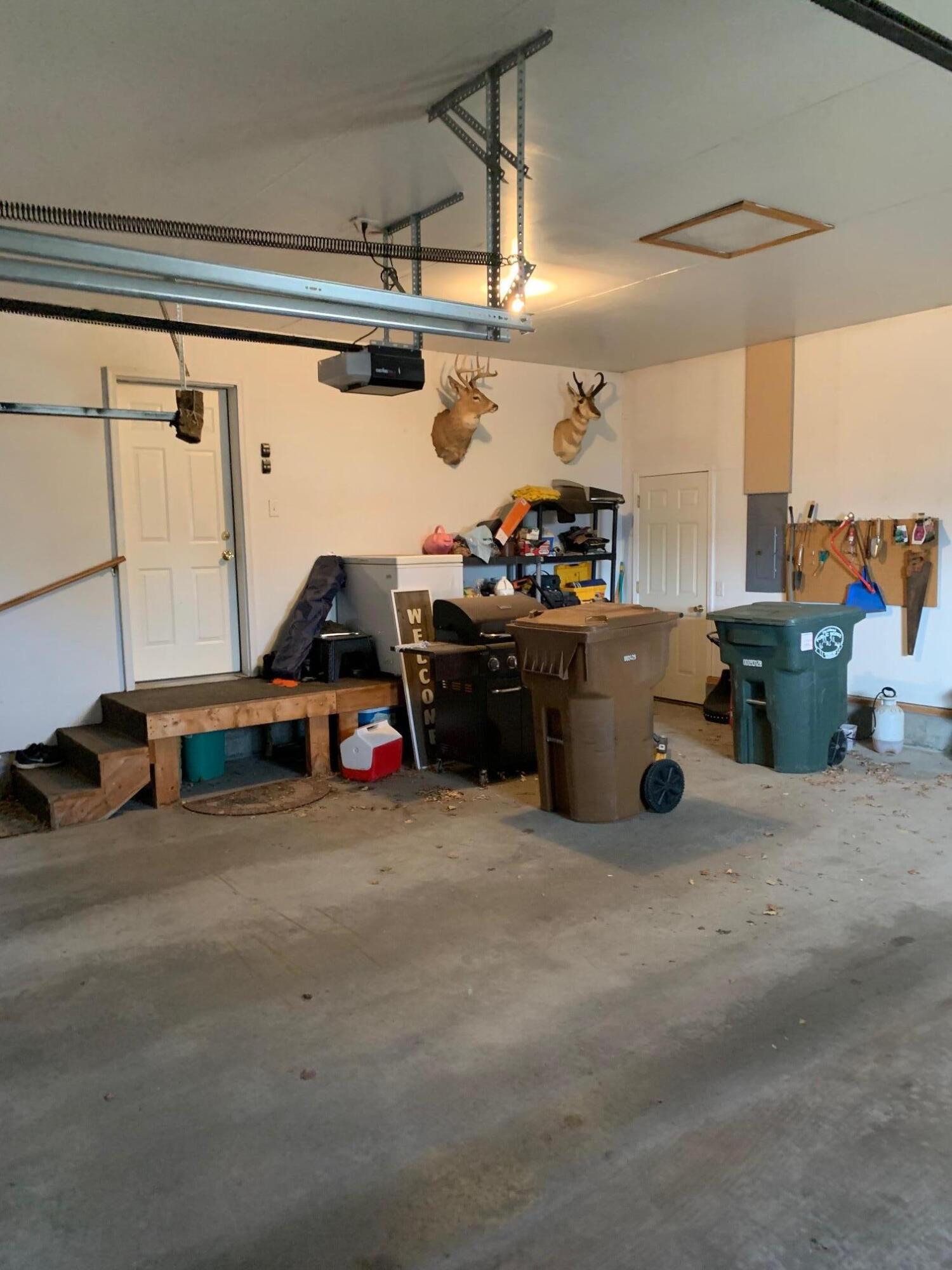 700 W 17th Ave