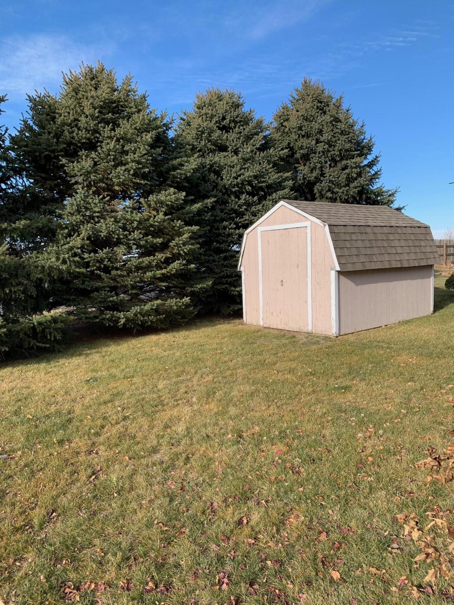 700 W 17th Ave