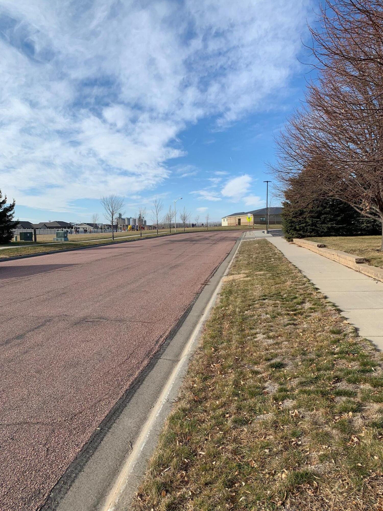 700 W 17th Ave