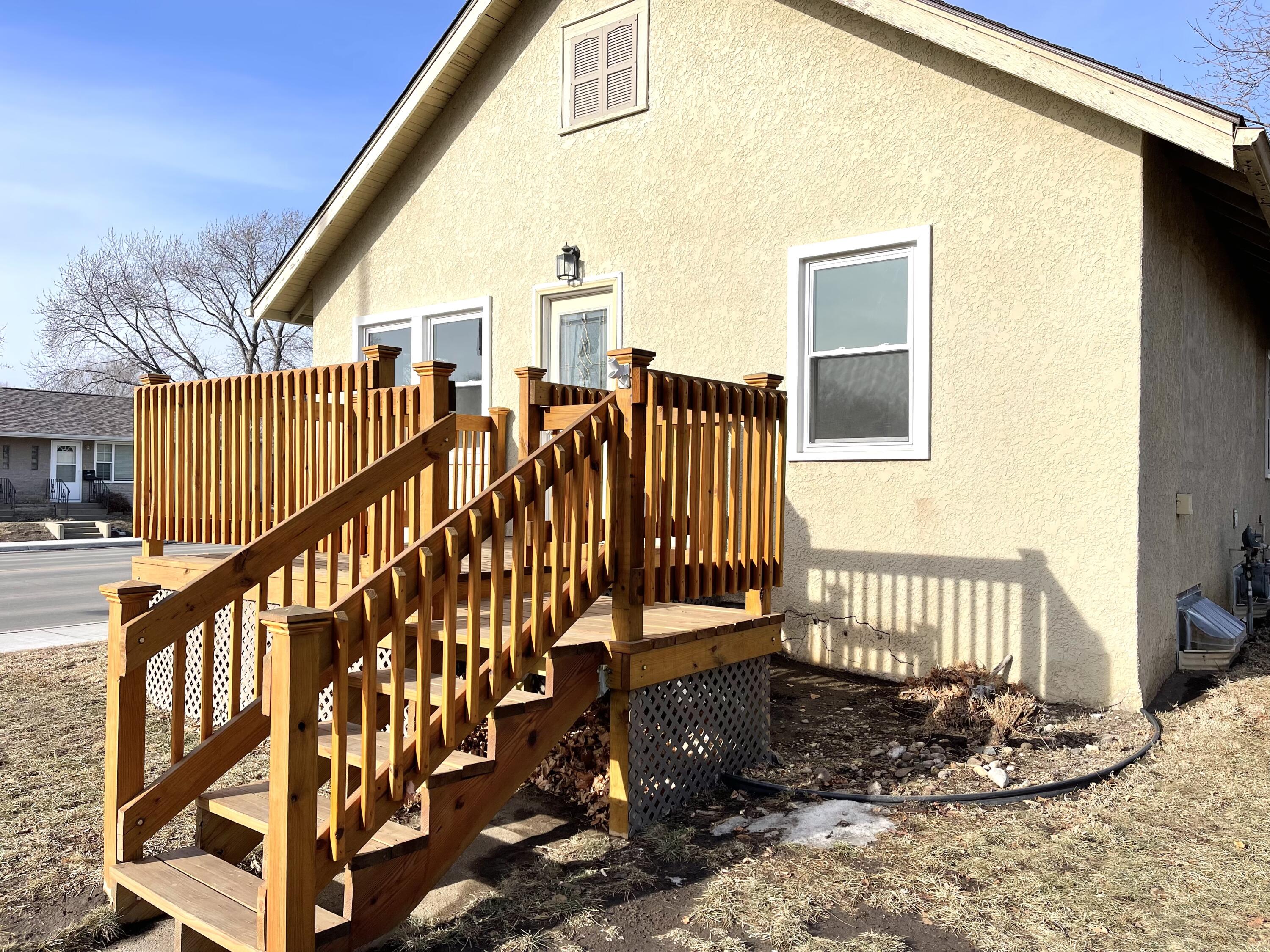 322 W 12th Ave