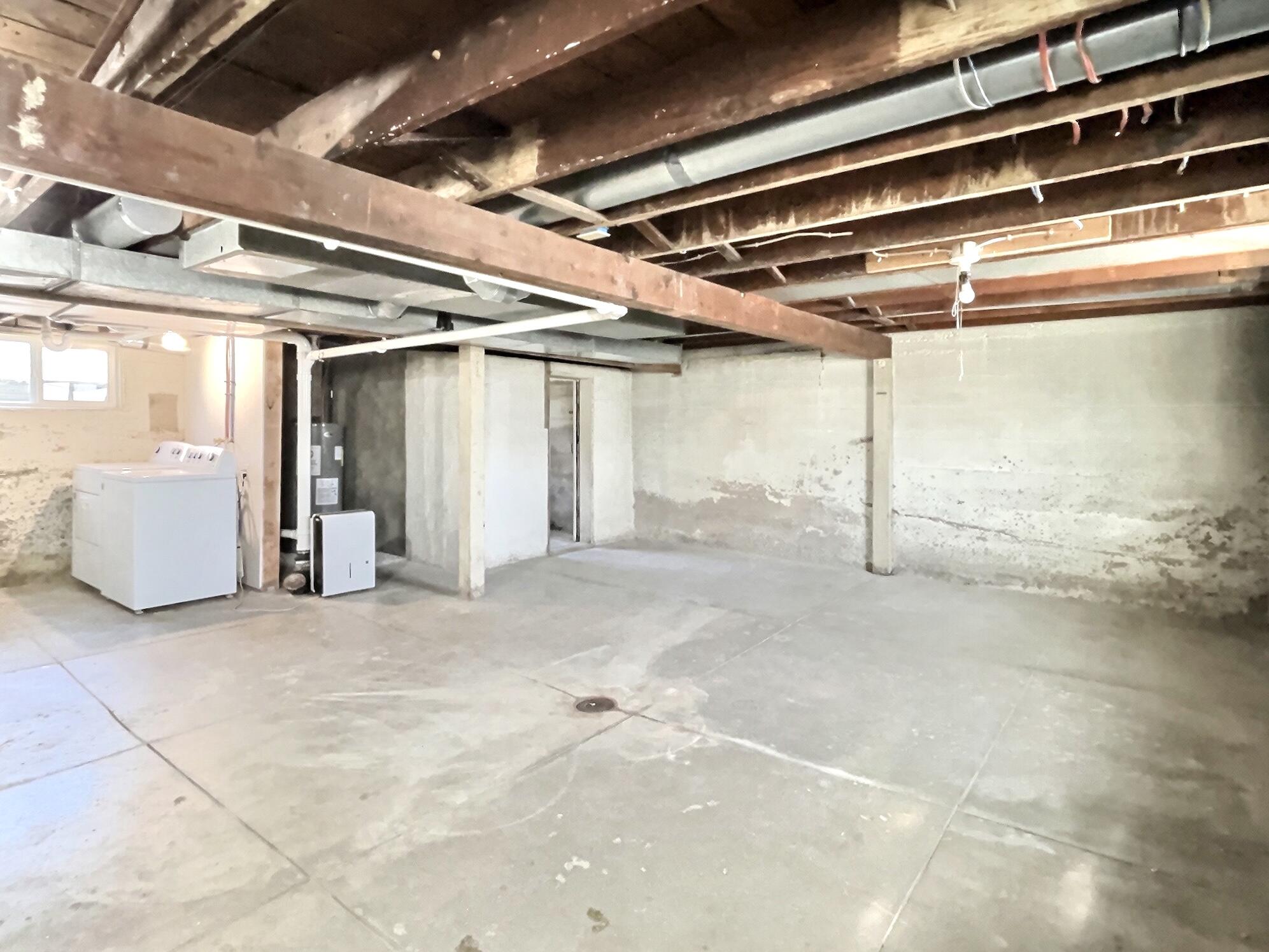 322 W 12th Ave