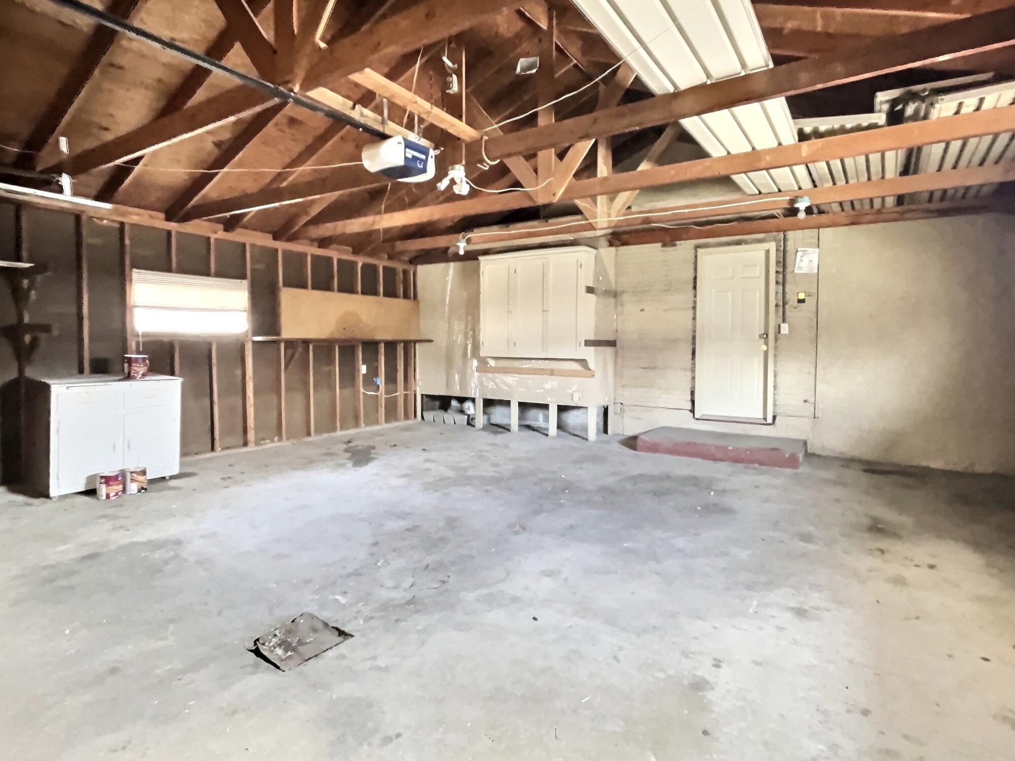 322 W 12th Ave