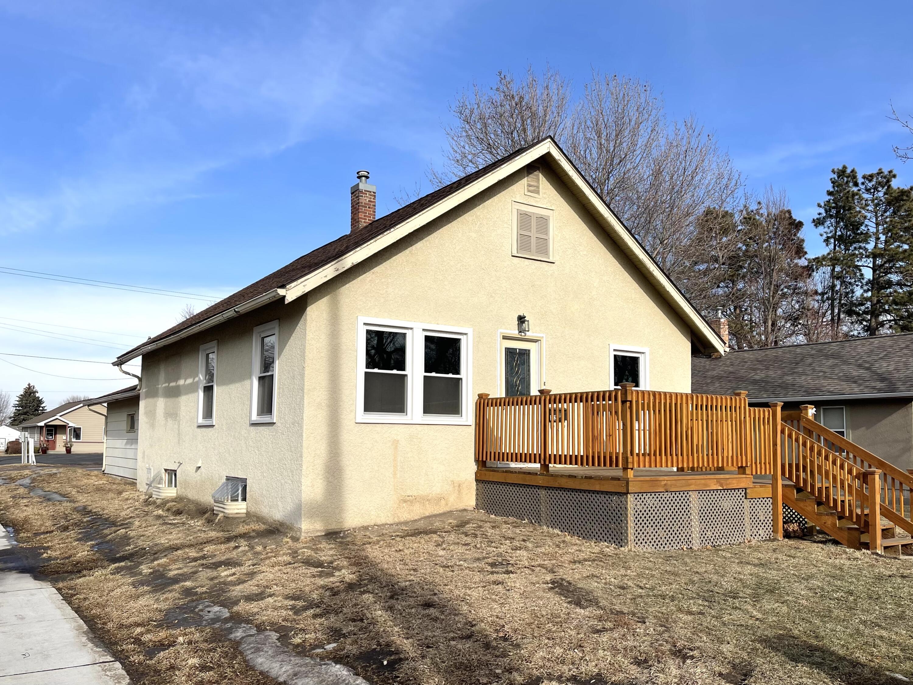 322 W 12th Ave