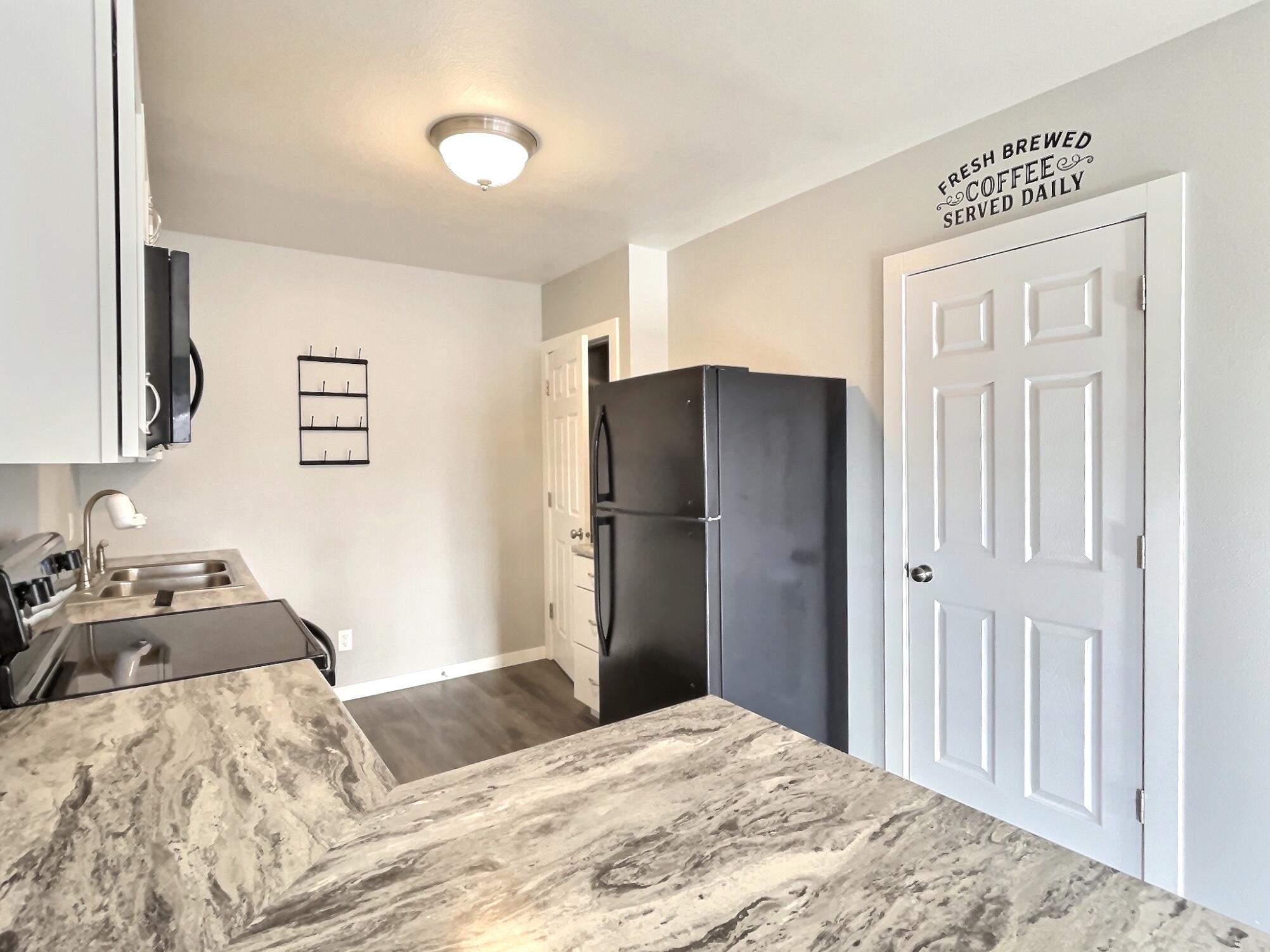 322 W 12th Ave
