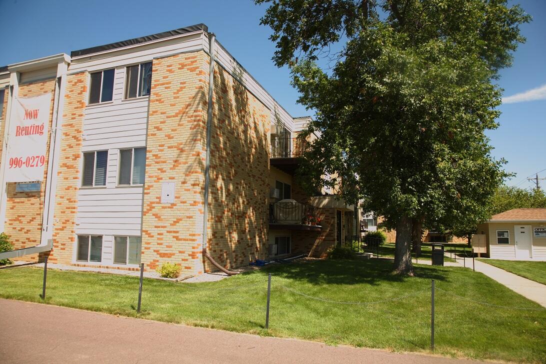 206-210 W 15th Ave