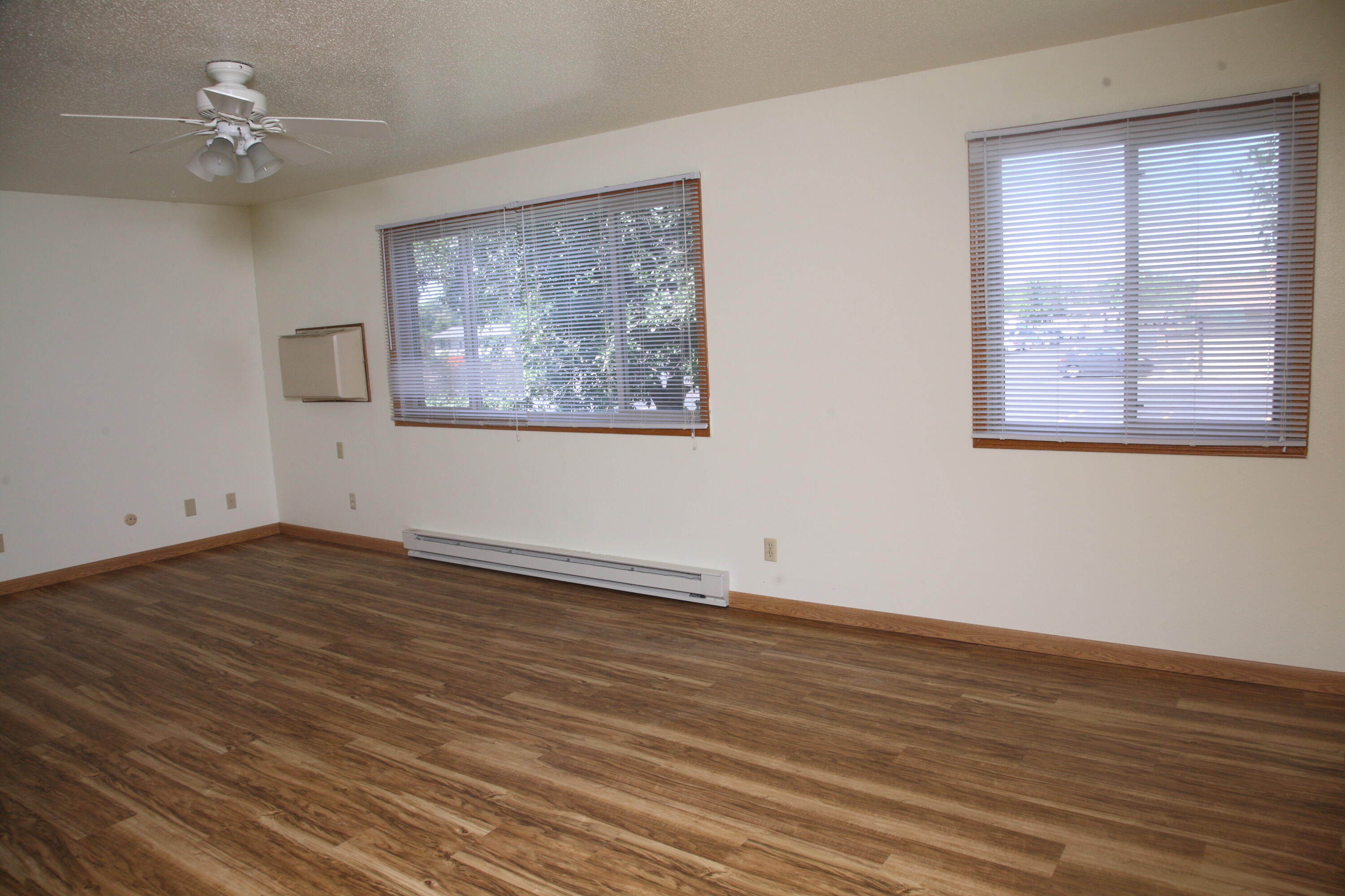 206-210 W 15th Ave