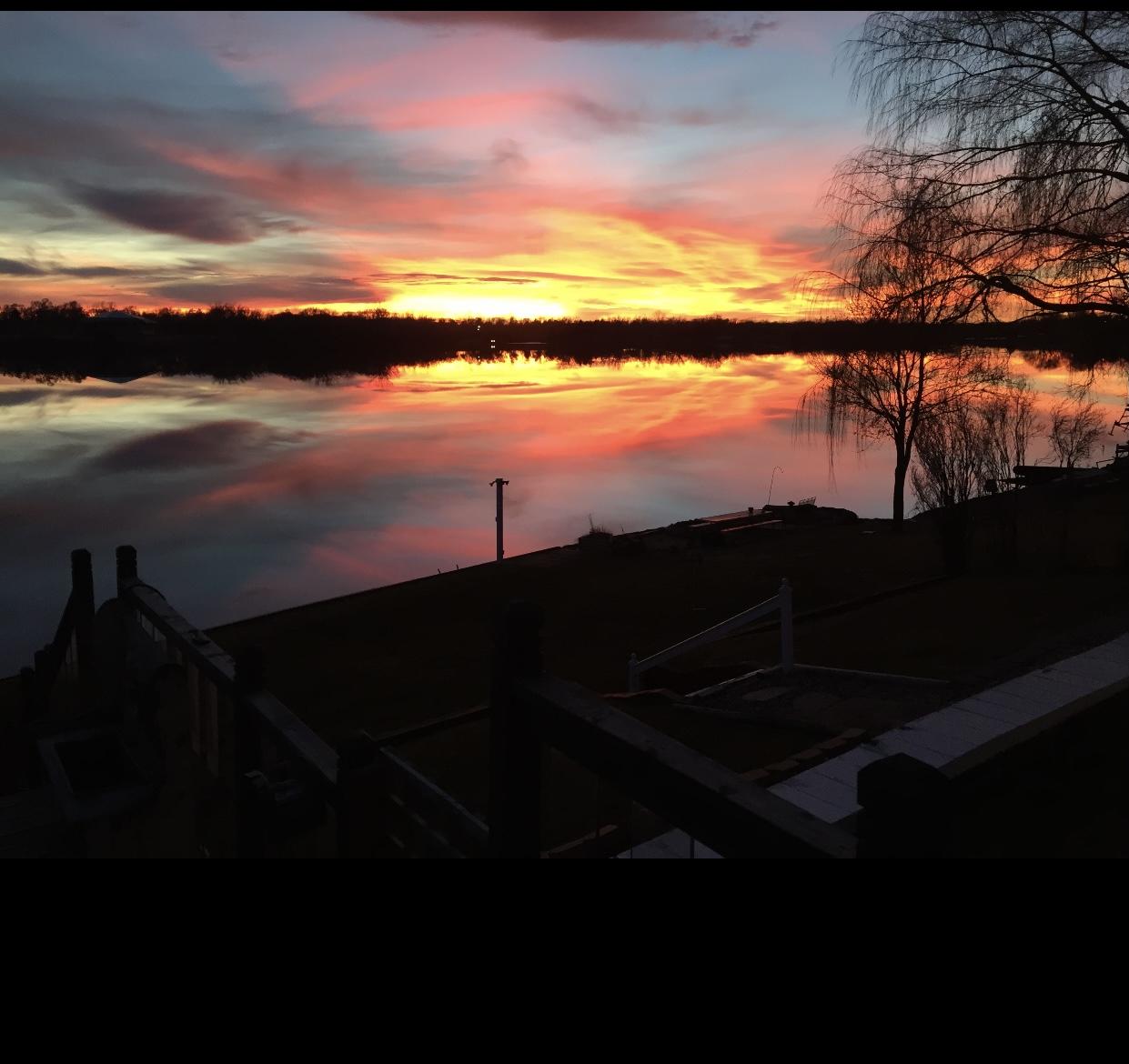 8 N Harmon Dr