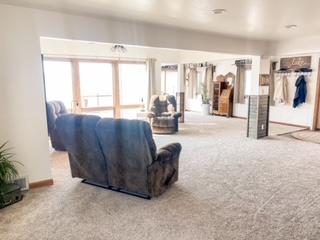 8 N Harmon Dr