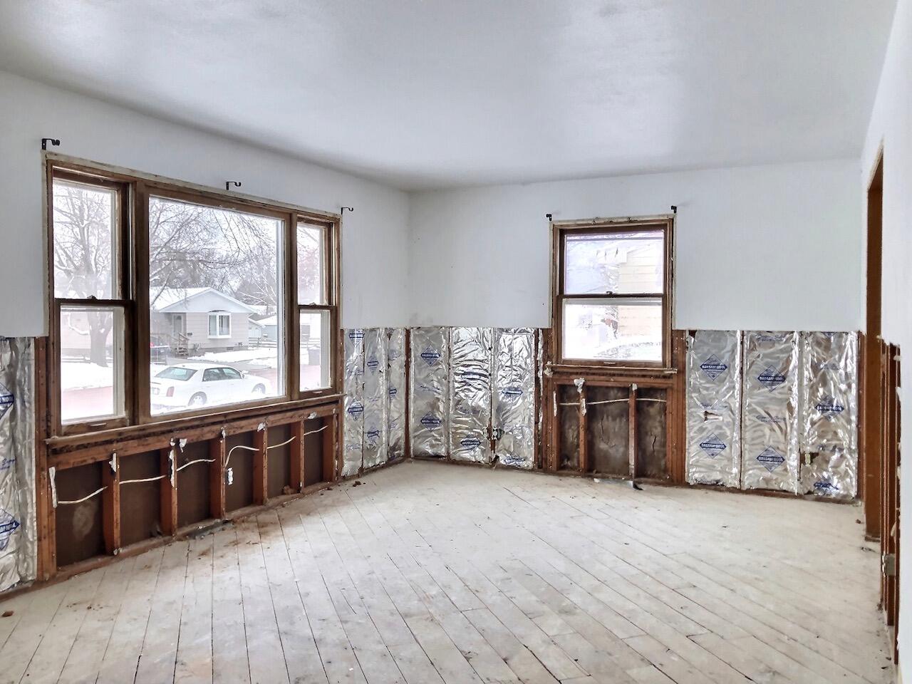 920 W 7th Ave