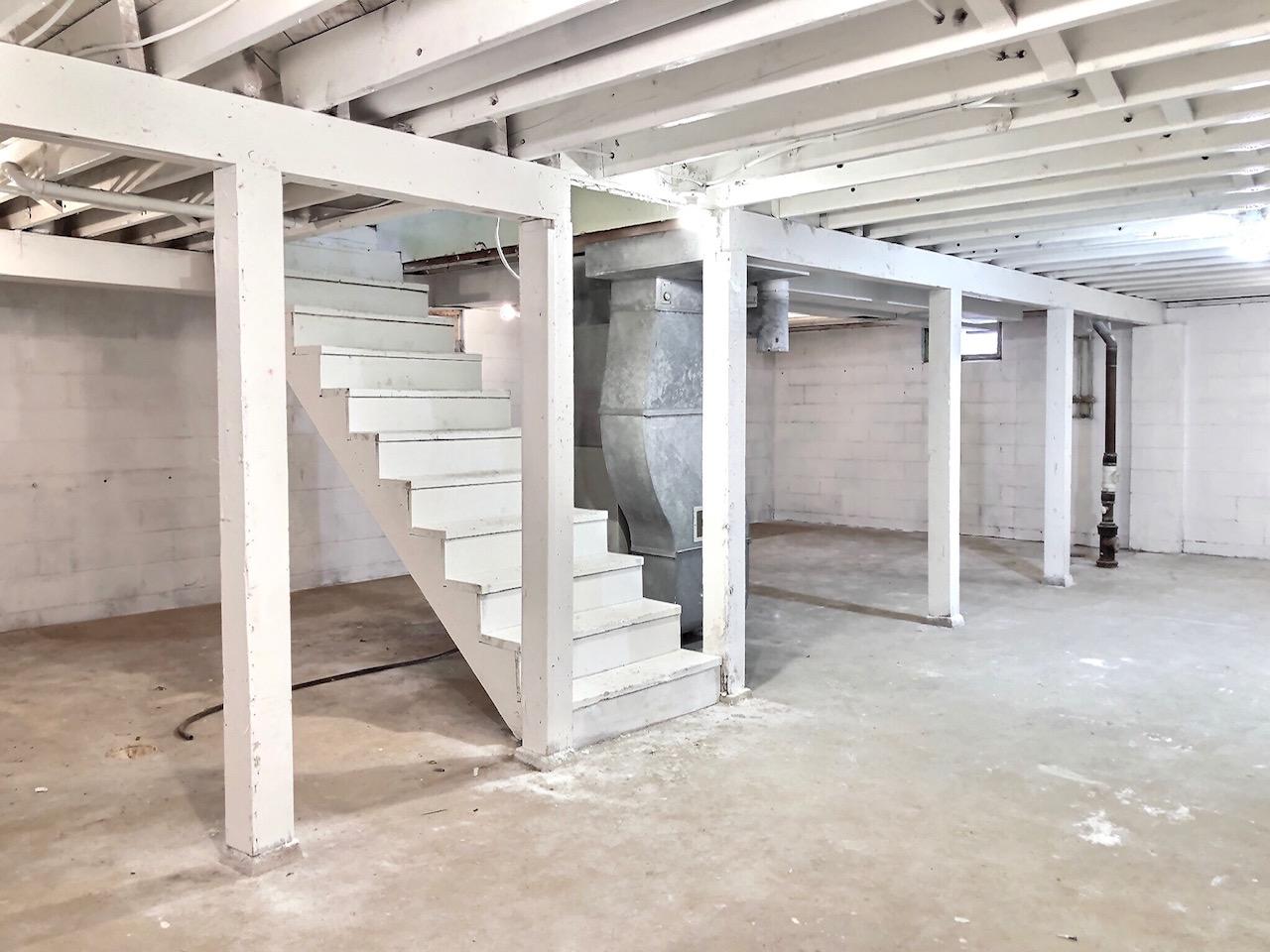 920 W 7th Ave