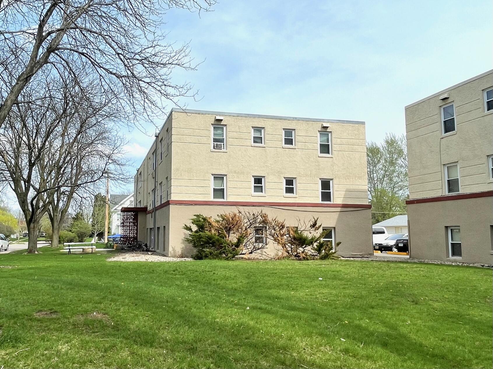 828 SW Illinois St