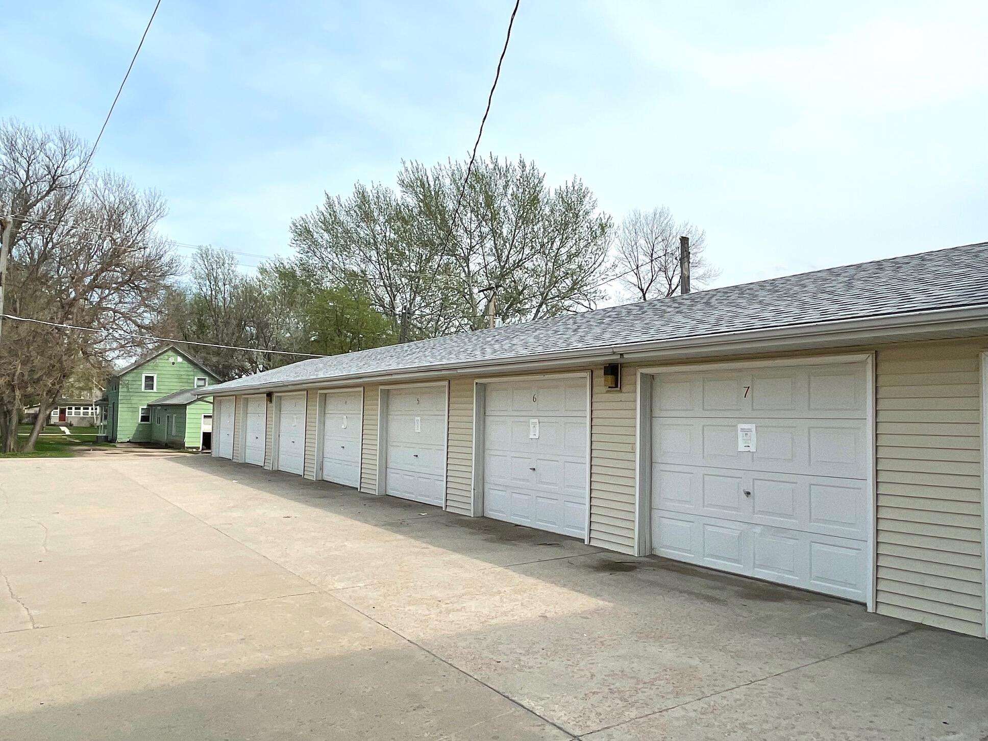 828 SW Illinois St