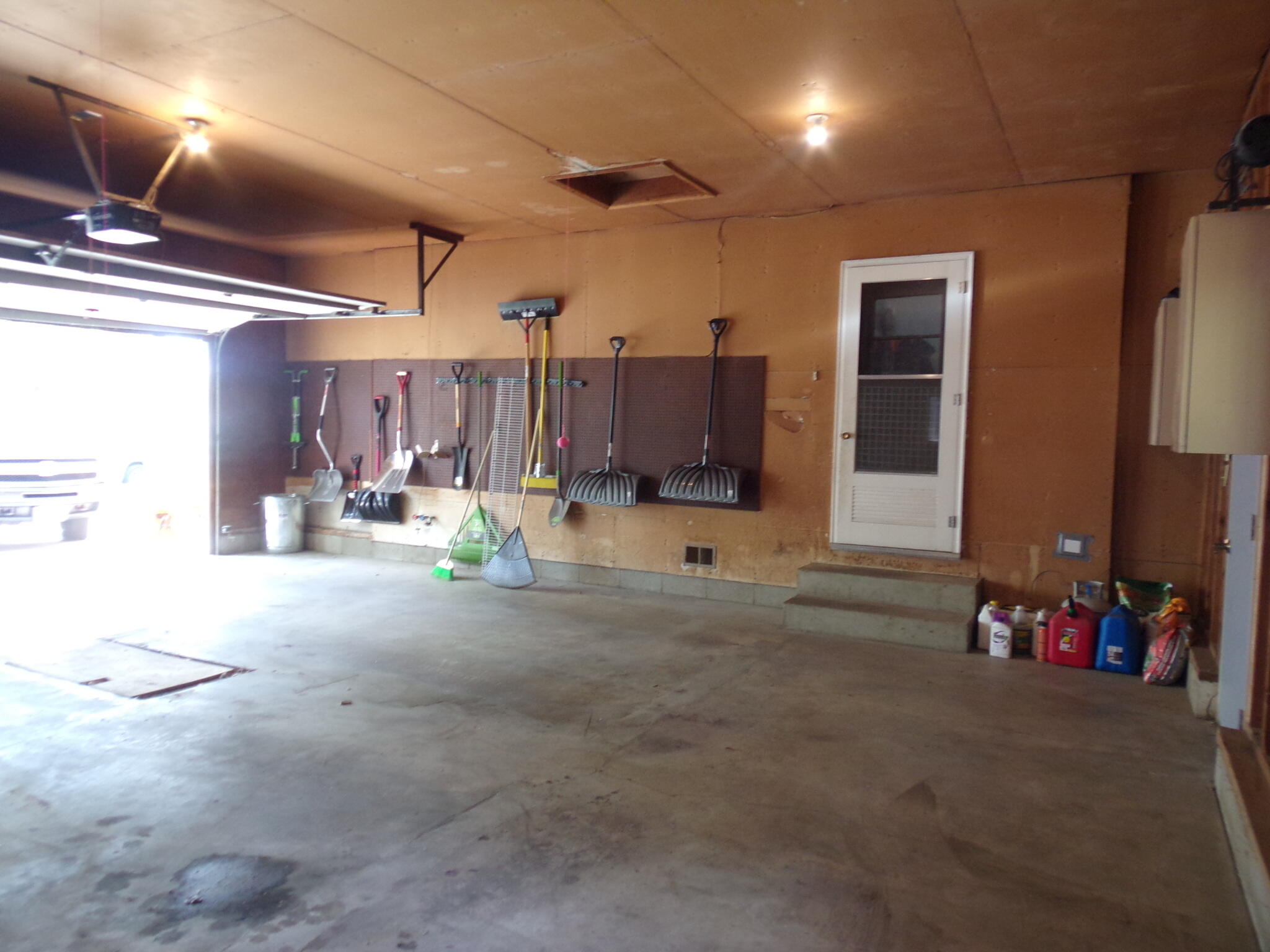 600 E 6th Ave