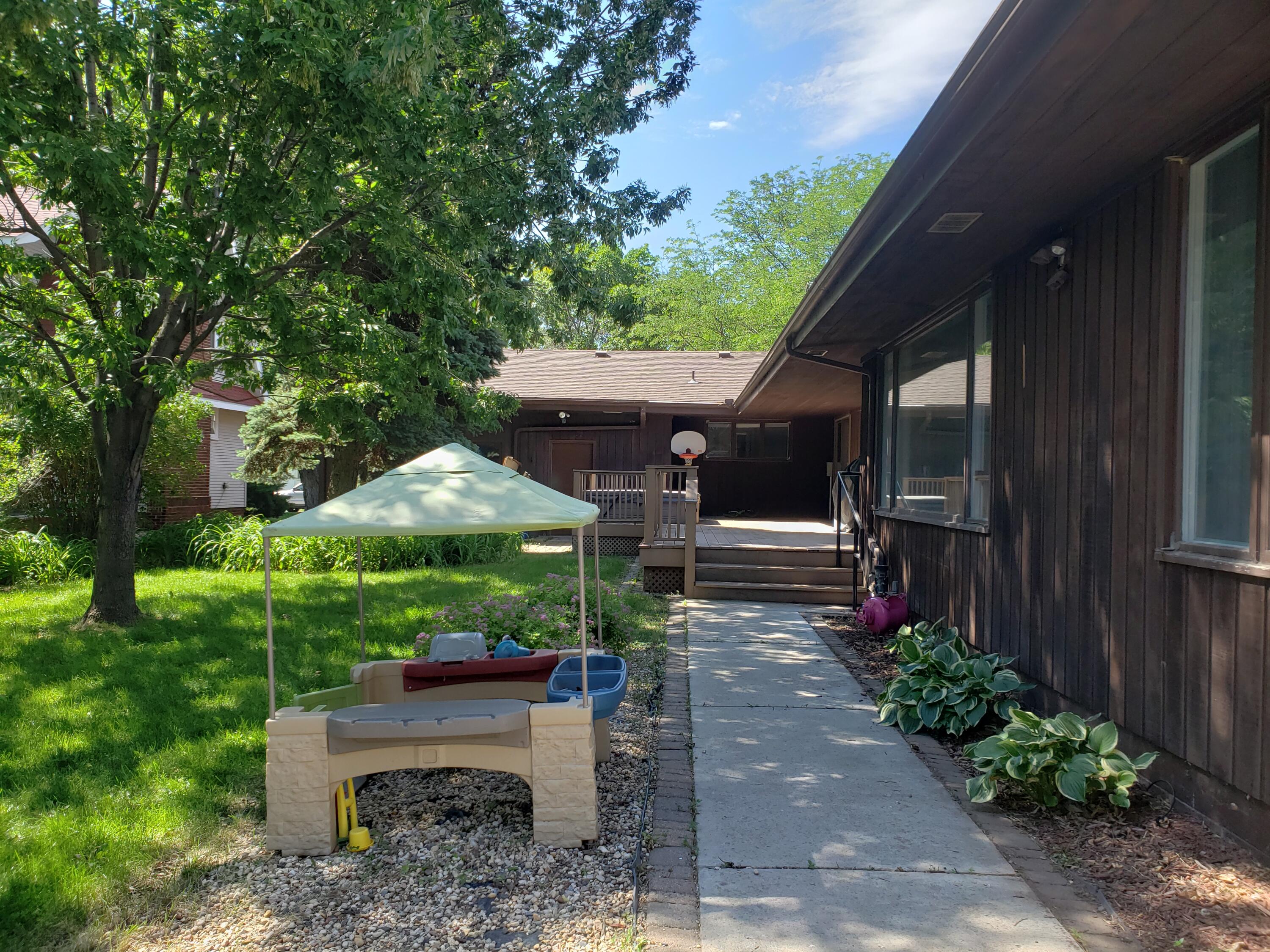 600 E 6th Ave